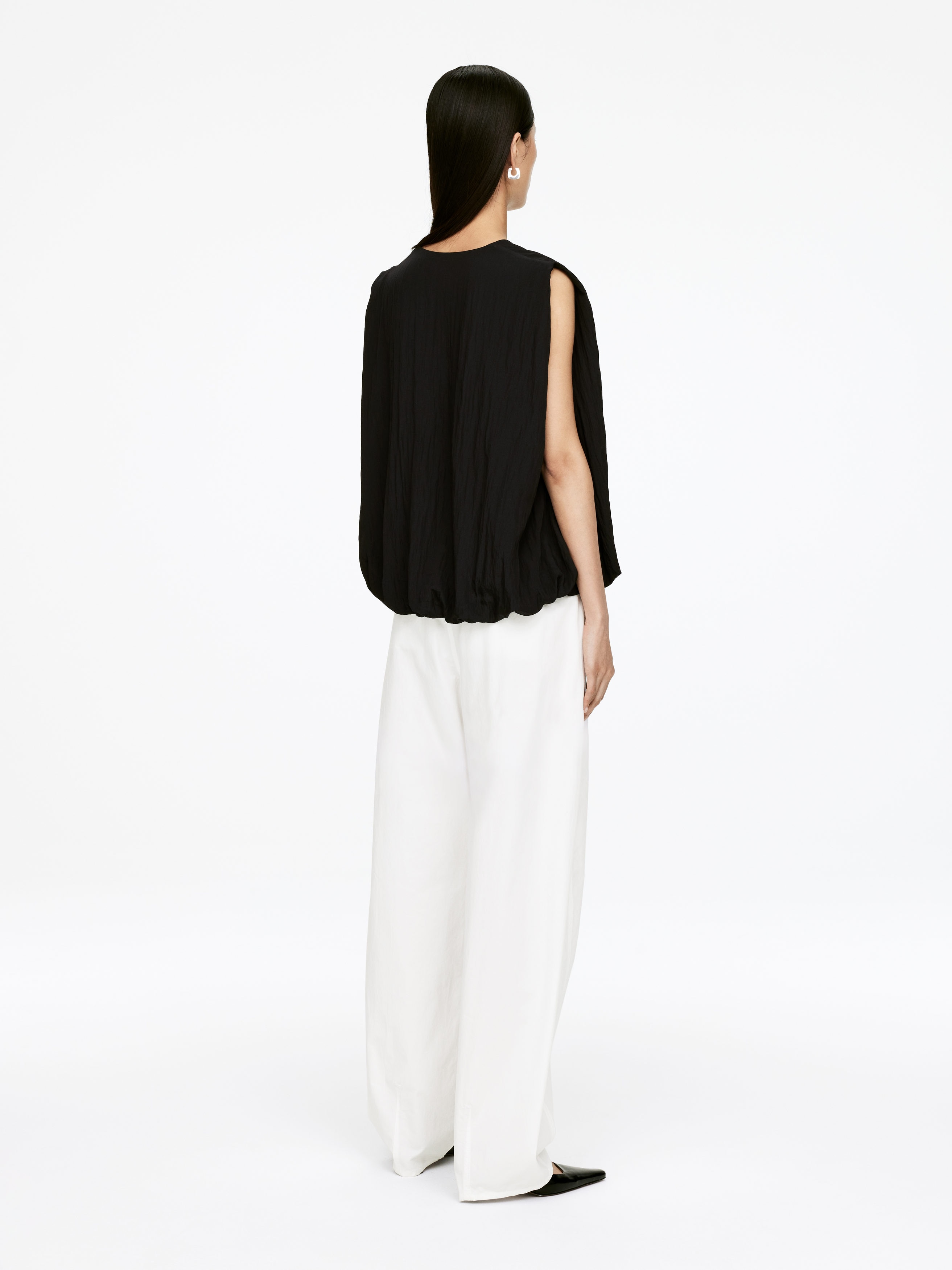 Bubble-Hem Top - Black - Loose fit - Women - StillMedia/Lookbook - 6