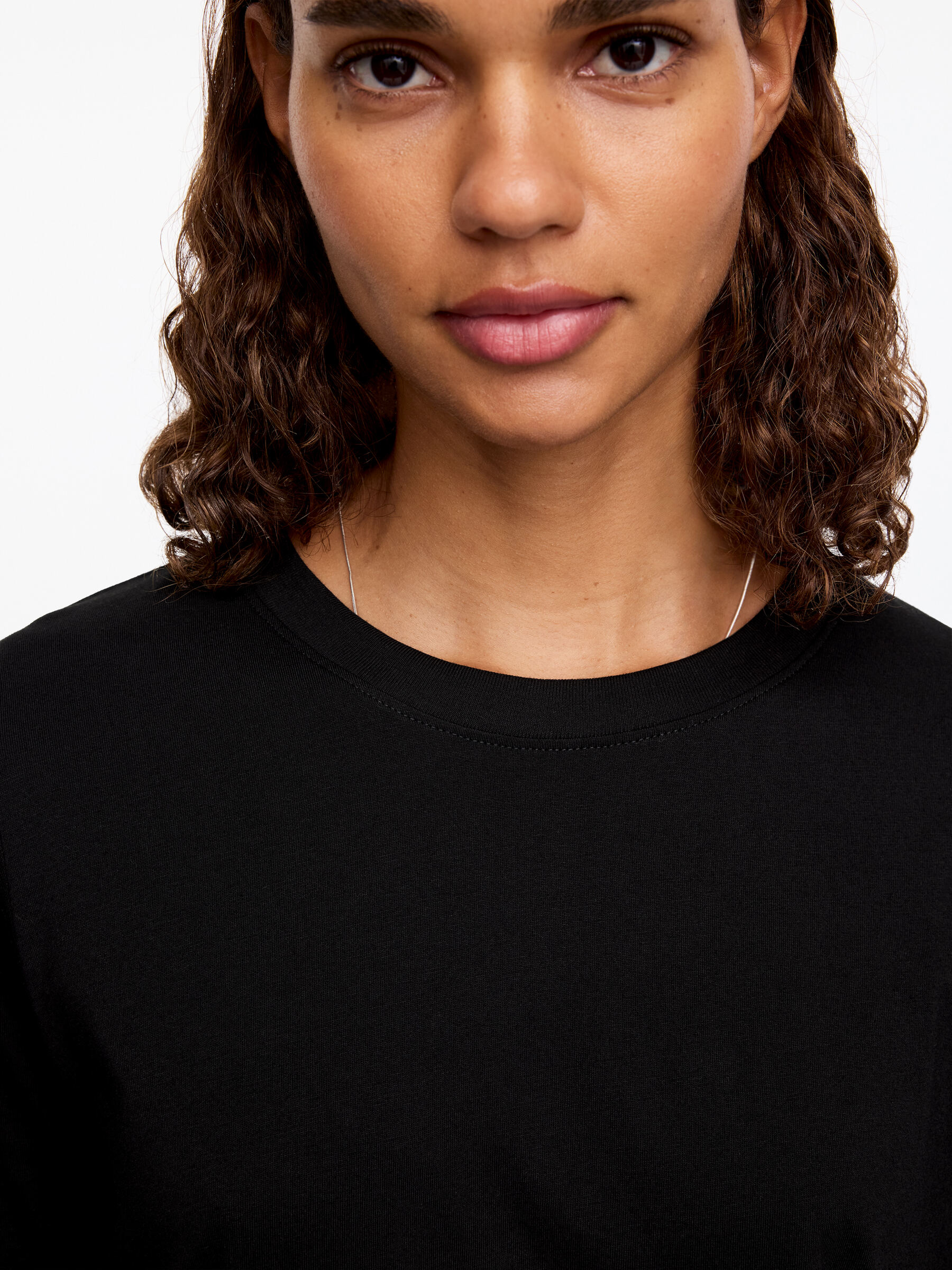 Signature Long-Sleeve T-Shirt - Black - Regular fit - Women - StillMedia/Lookbook - 18