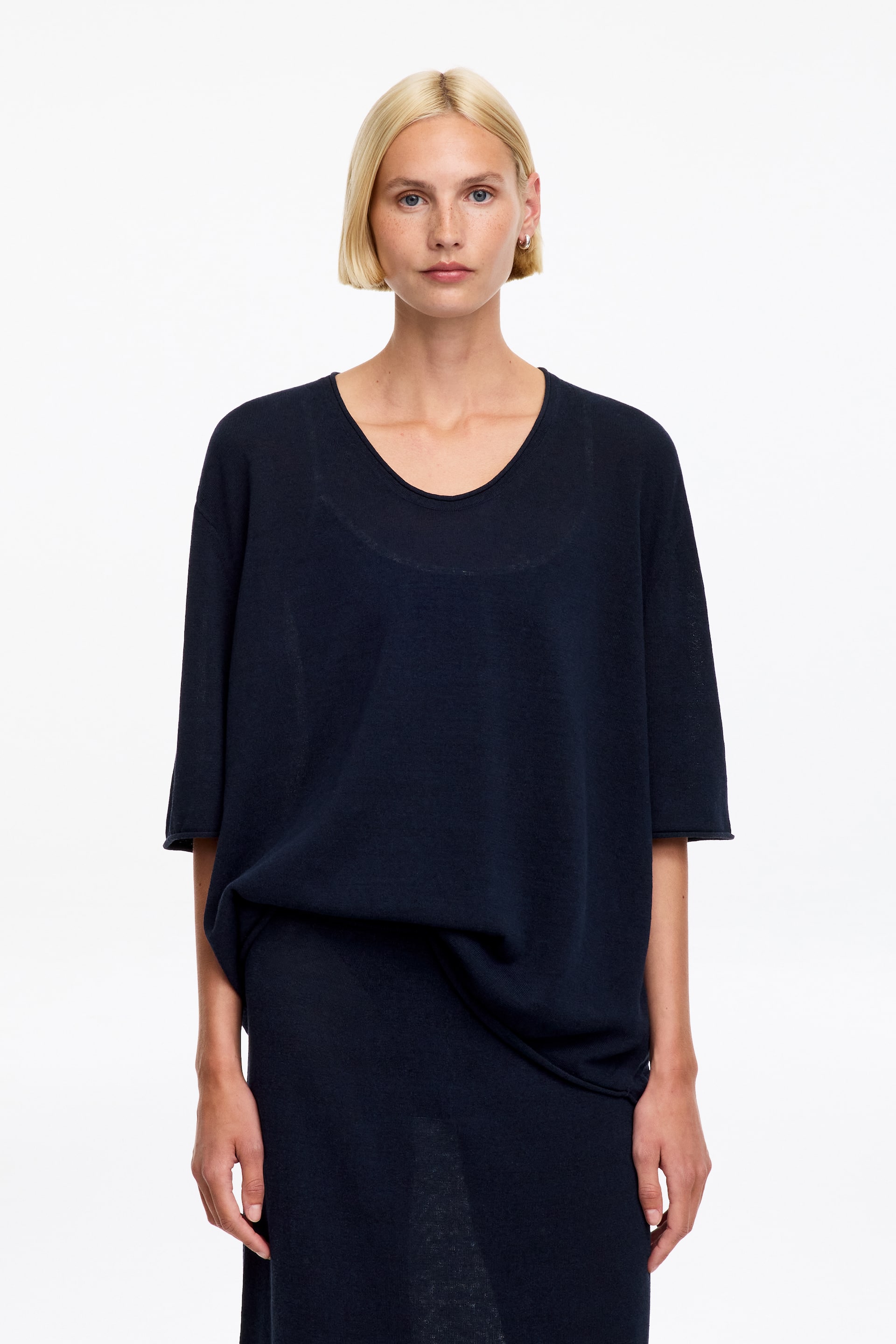 Größeres Bild ansehen: Knitted top - Navy - Ladies | H&M DE 1