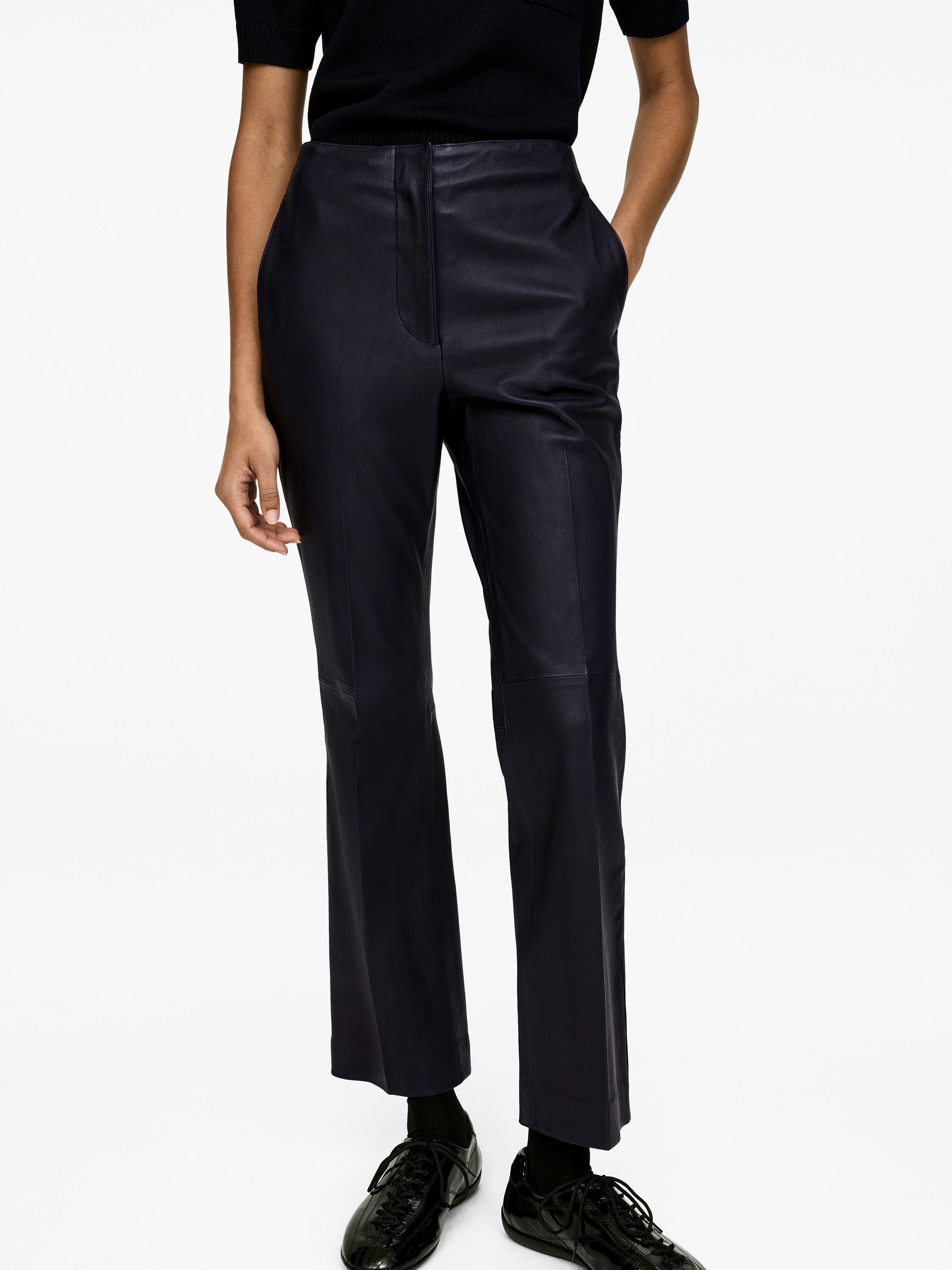 Kick-Flare Leather Trousers - Dark Blue - Slim fit - Women - StillMedia/Lookbook - 8