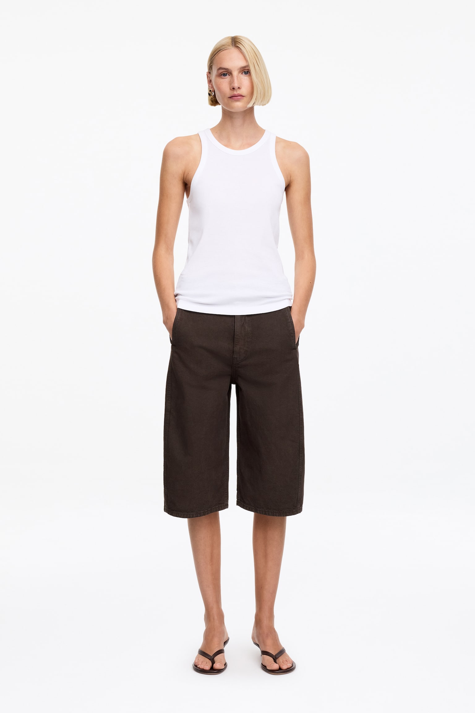 Lærredsshorts med tøndeformede ben - Mørkebrun - 1