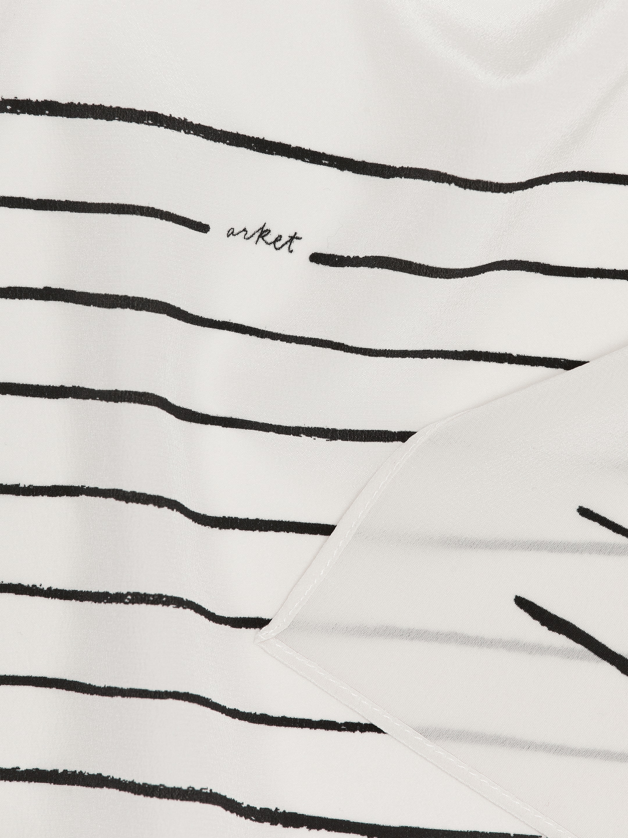Grösseres Bild ansehen: Bedrucktes Seidentuch - Weiß/Schwarz - DAMEN | H&M CH 2