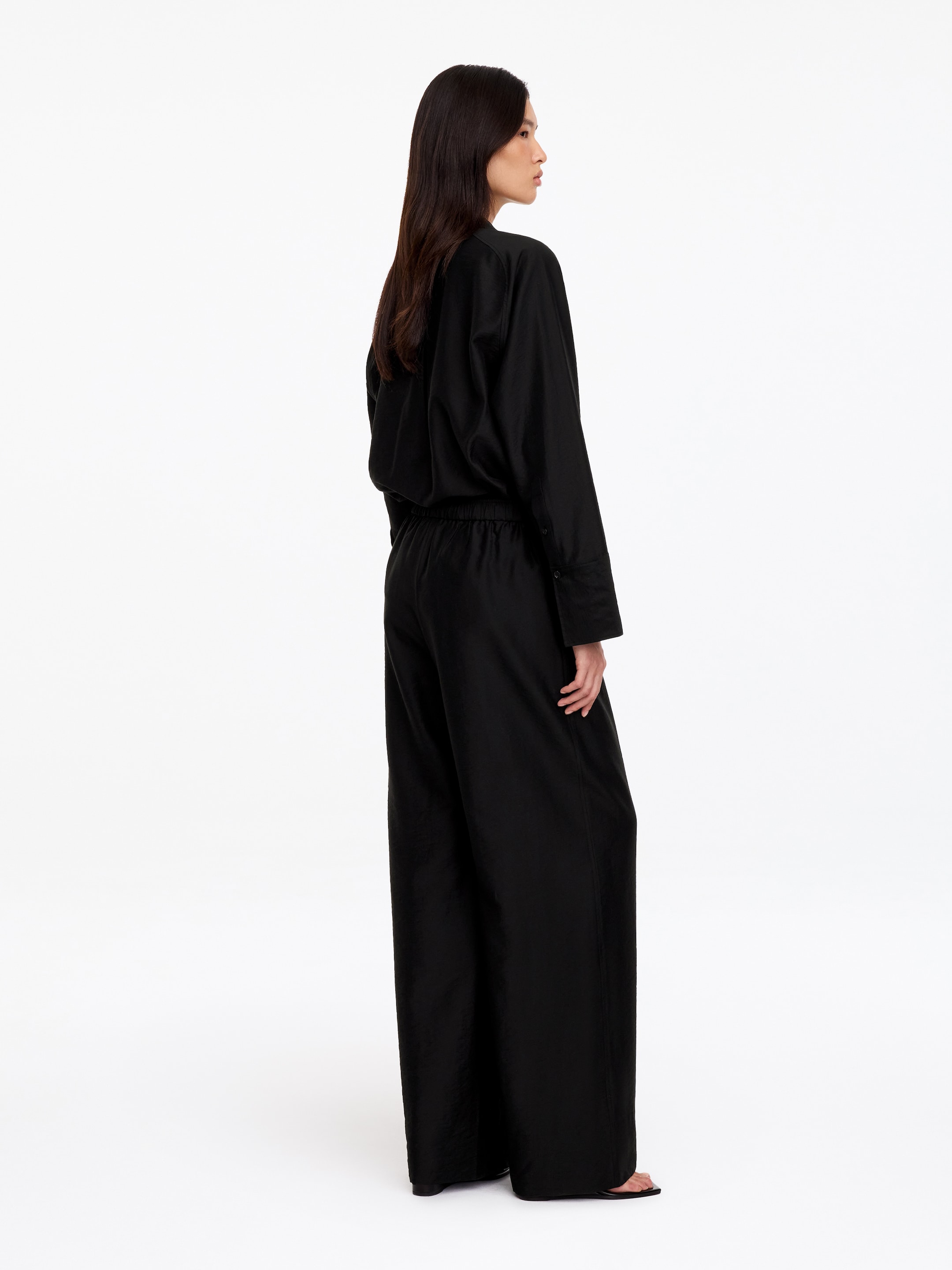 Relaxed Trousers - Black - Relaxed fit - women - StillMedia/Lookbook - 6