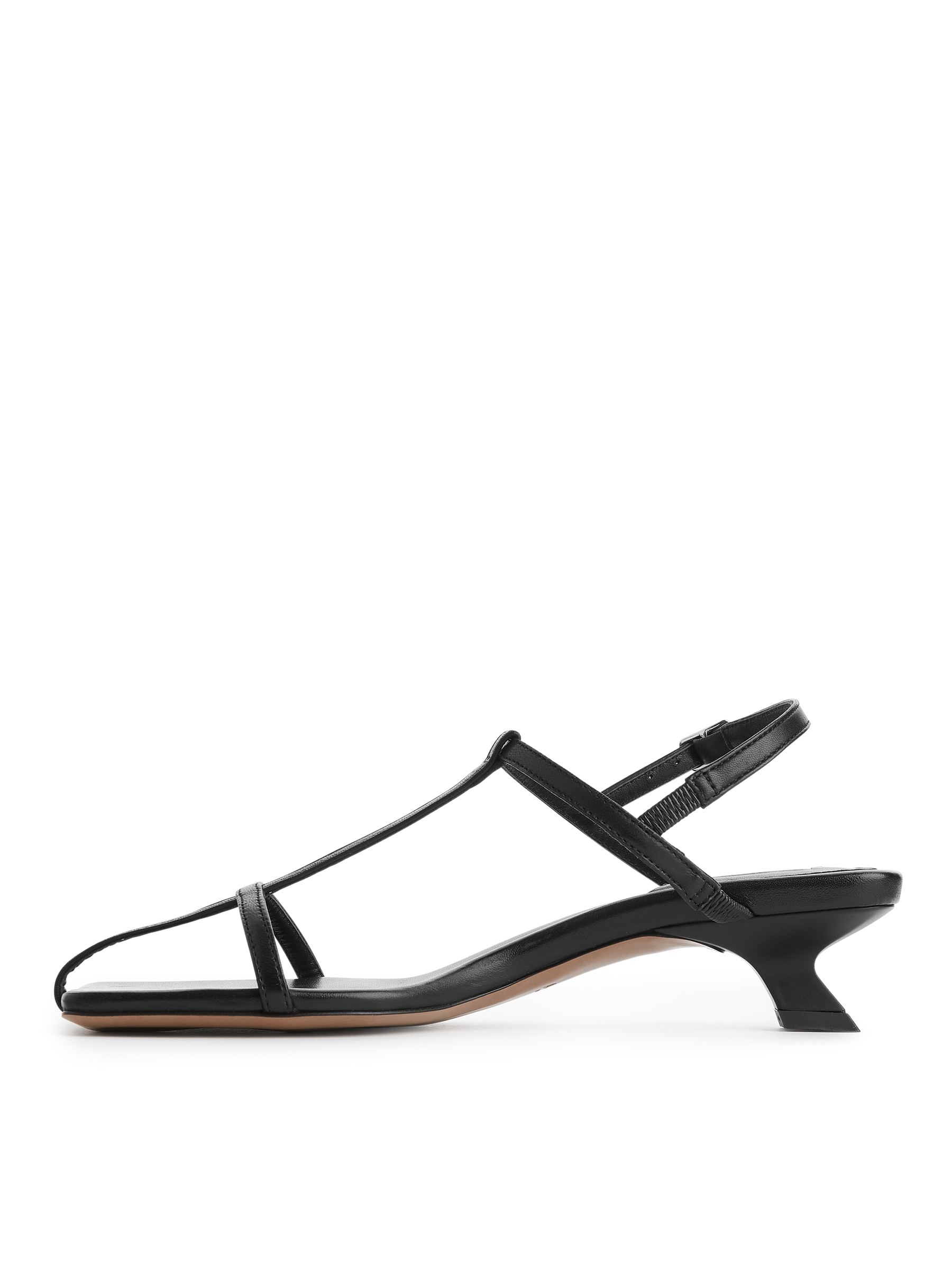 Leather Strap Sandals - Black - Women - StillMedia/DescriptiveStillLife - 1