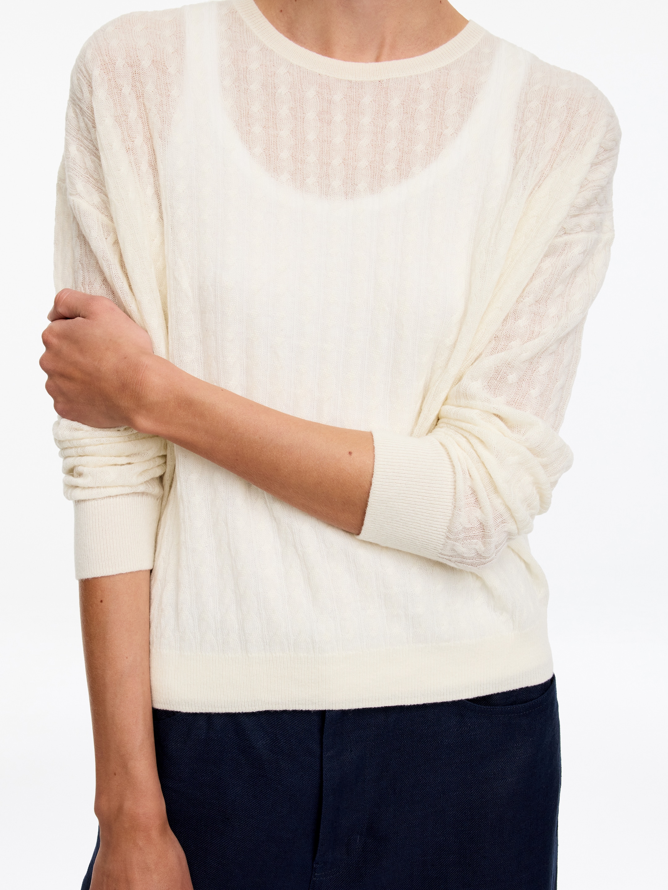 Pure Cashmere Cable-Knit Jumper - Off White - Regular fit - women - StillMedia/Lookbook - 2
