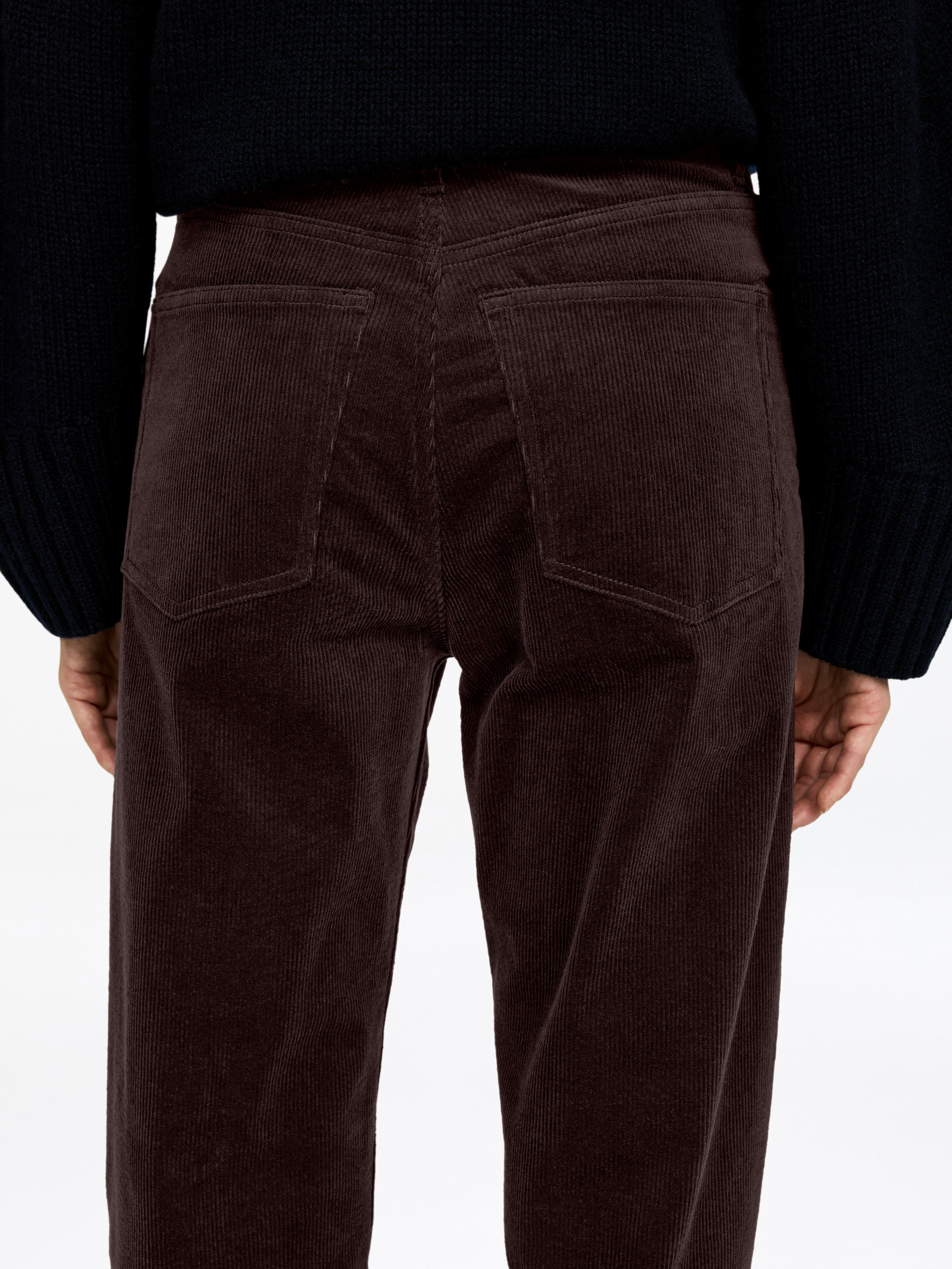 CORAL Corduroy Wide Jeans - Dark Burgundy - Relaxed fit - Women - StillMedia/Lookbook - 7