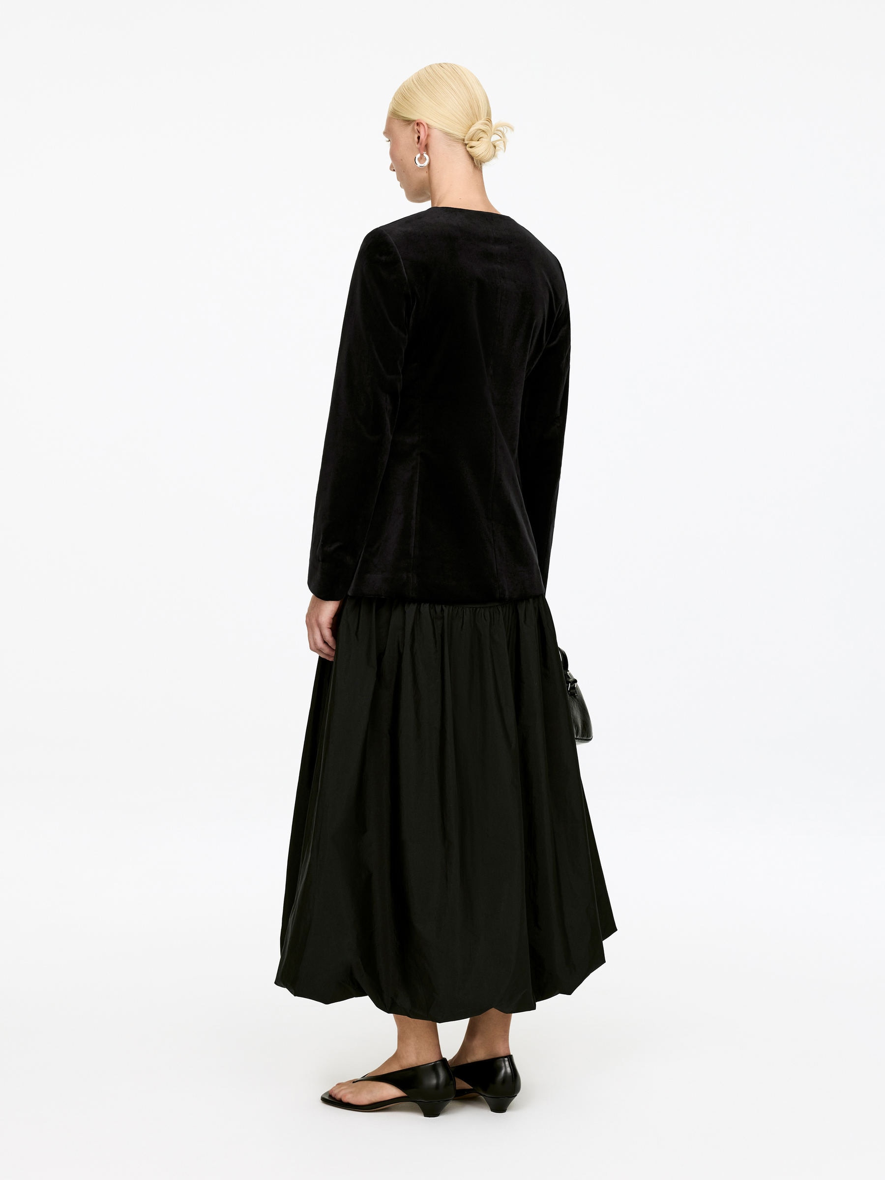 Velvet Blazer - Black - Slim fit - Women - StillMedia/Lookbook - 6