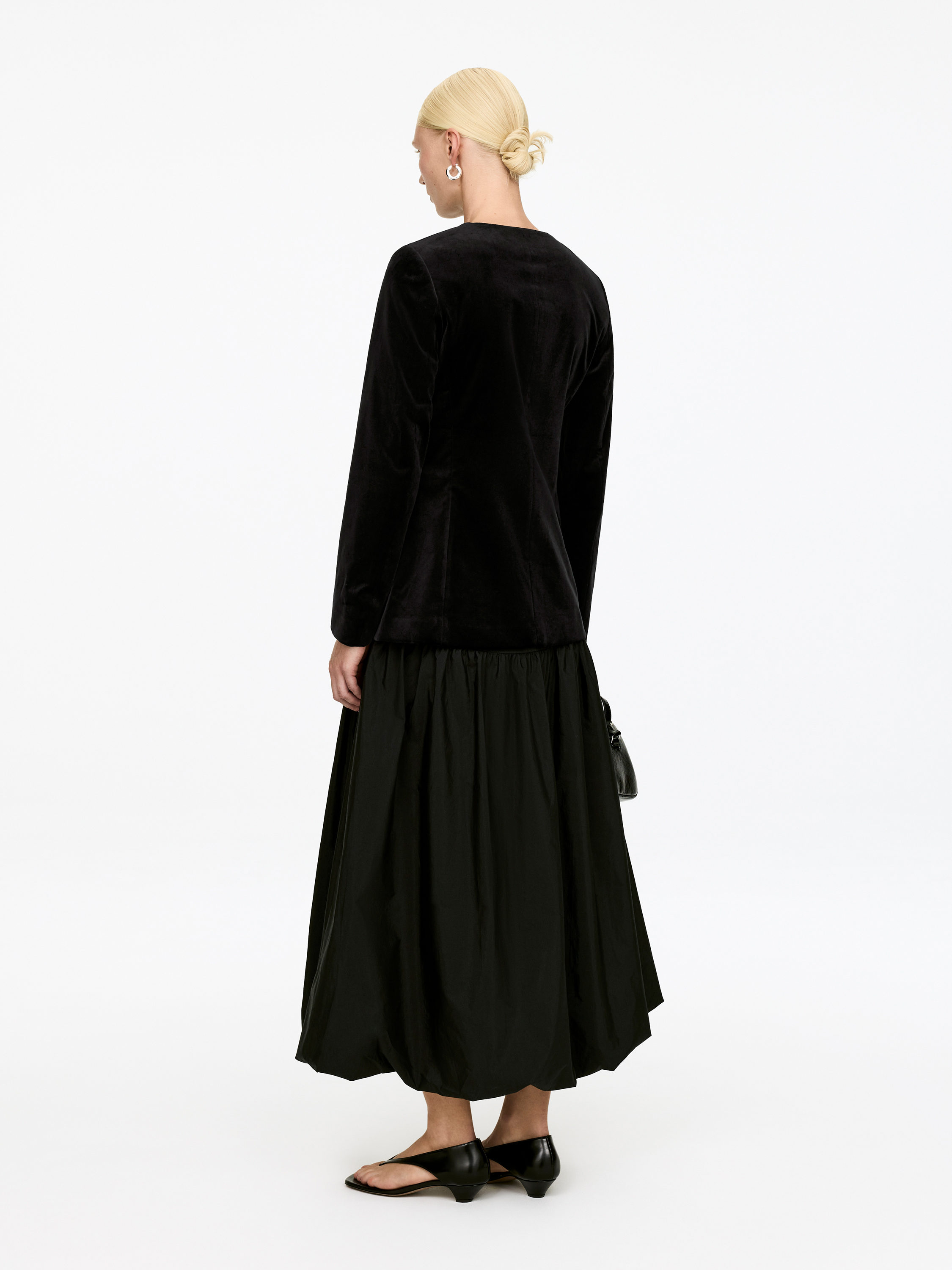 Velvet Blazer - Black - Slim fit - Women - StillMedia/Lookbook - 6