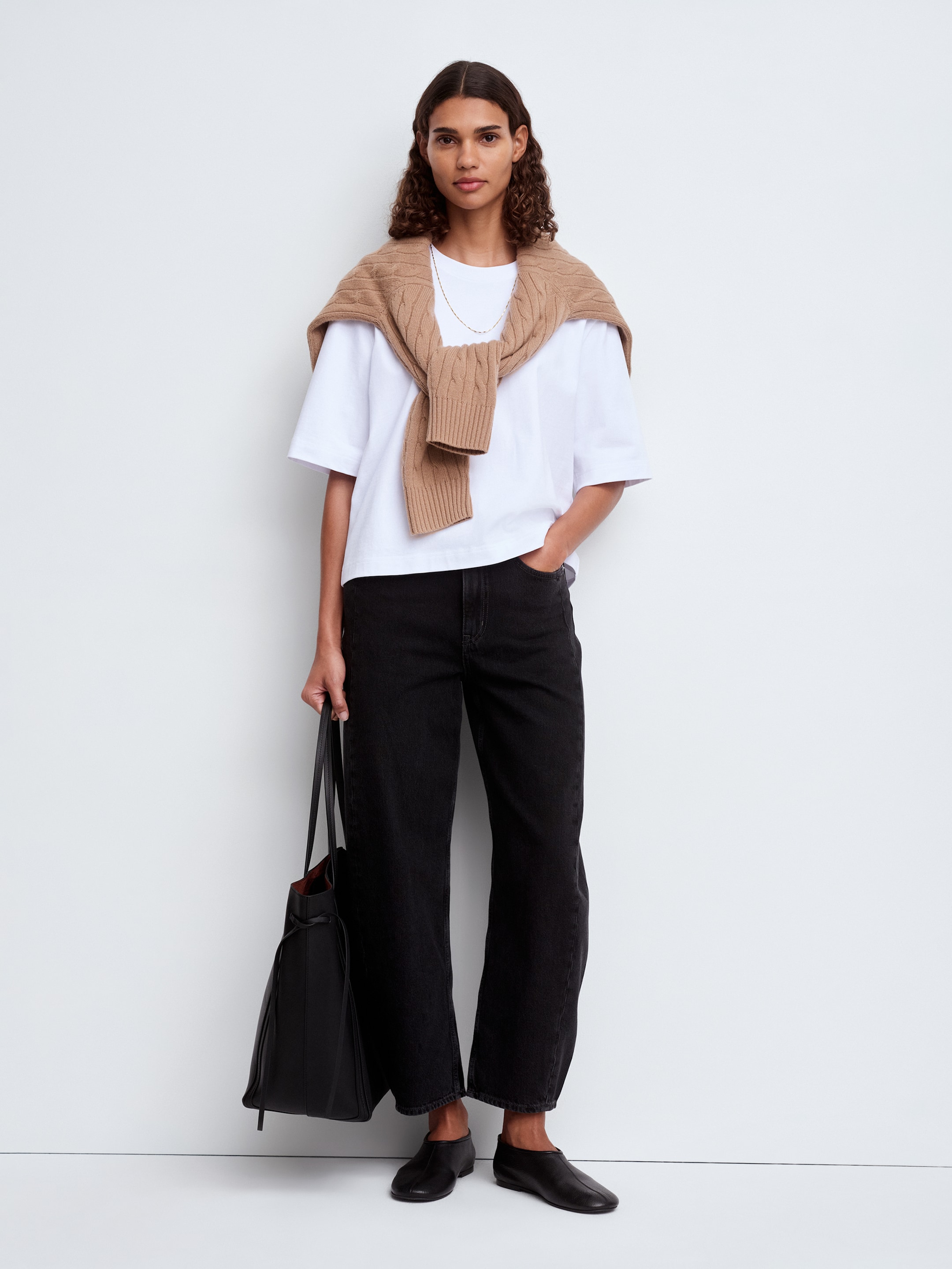BLOOM Barrel Jeans - Black - Relaxed fit - Women - StillMedia/Environmental - 16