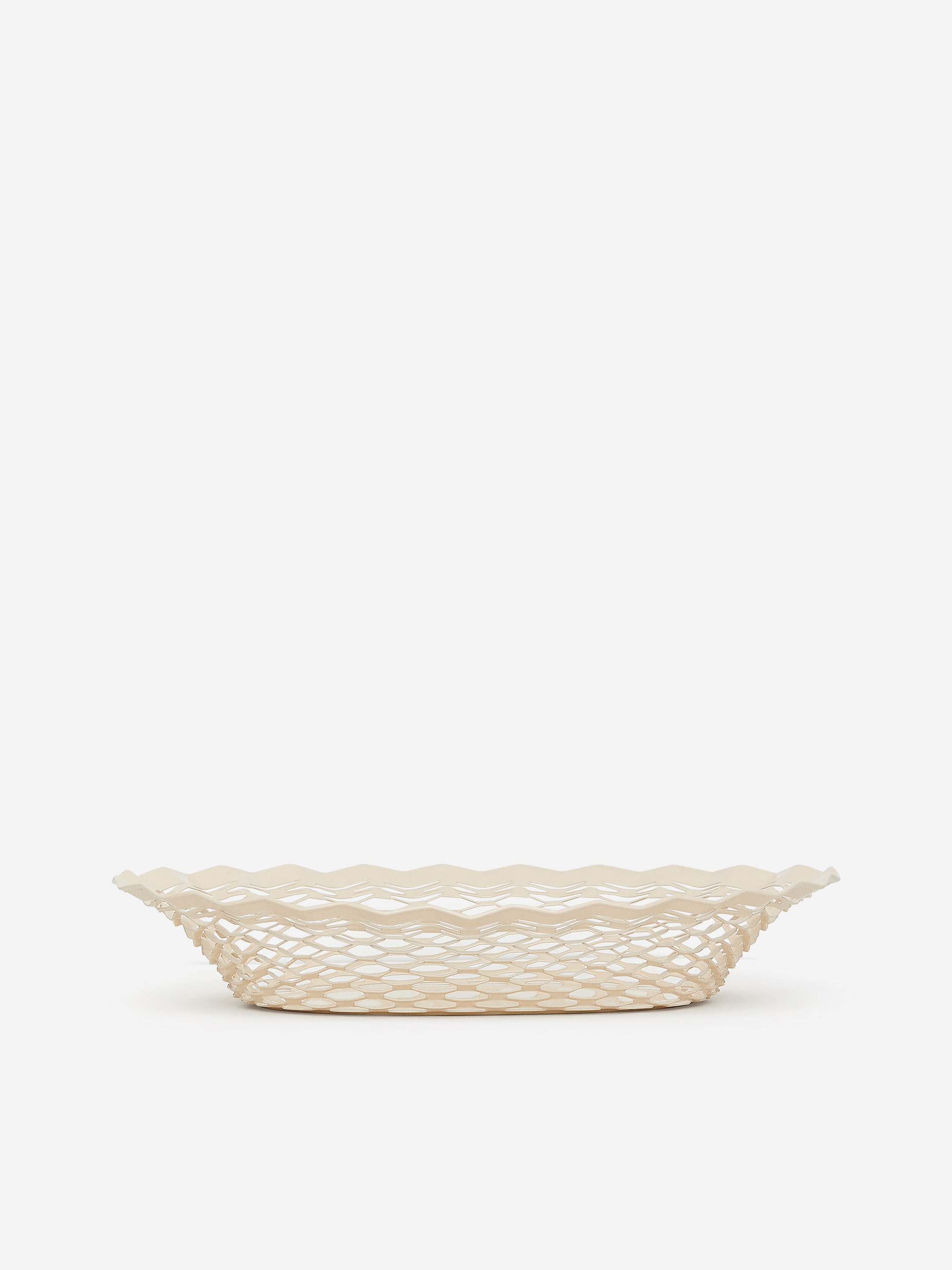Chevalier Diffusion Serving Bowl - Off White - Homeware - StillMedia/DescriptiveStillLife - 1