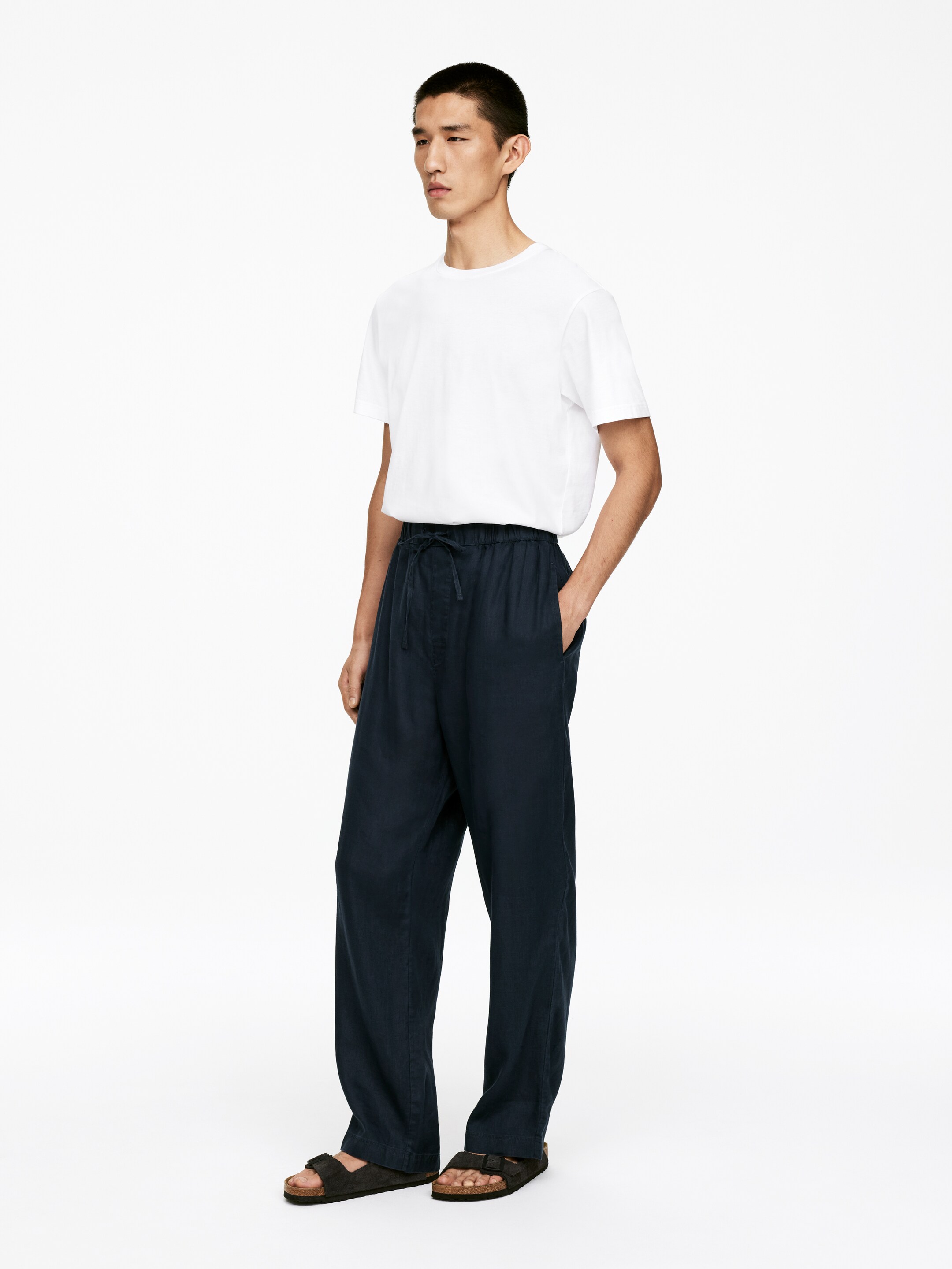 Visualizza immagine più grande: Pantaloni in lino dalla vestibilità rilassata - Blu scuro - UOMO | H&M IT 5