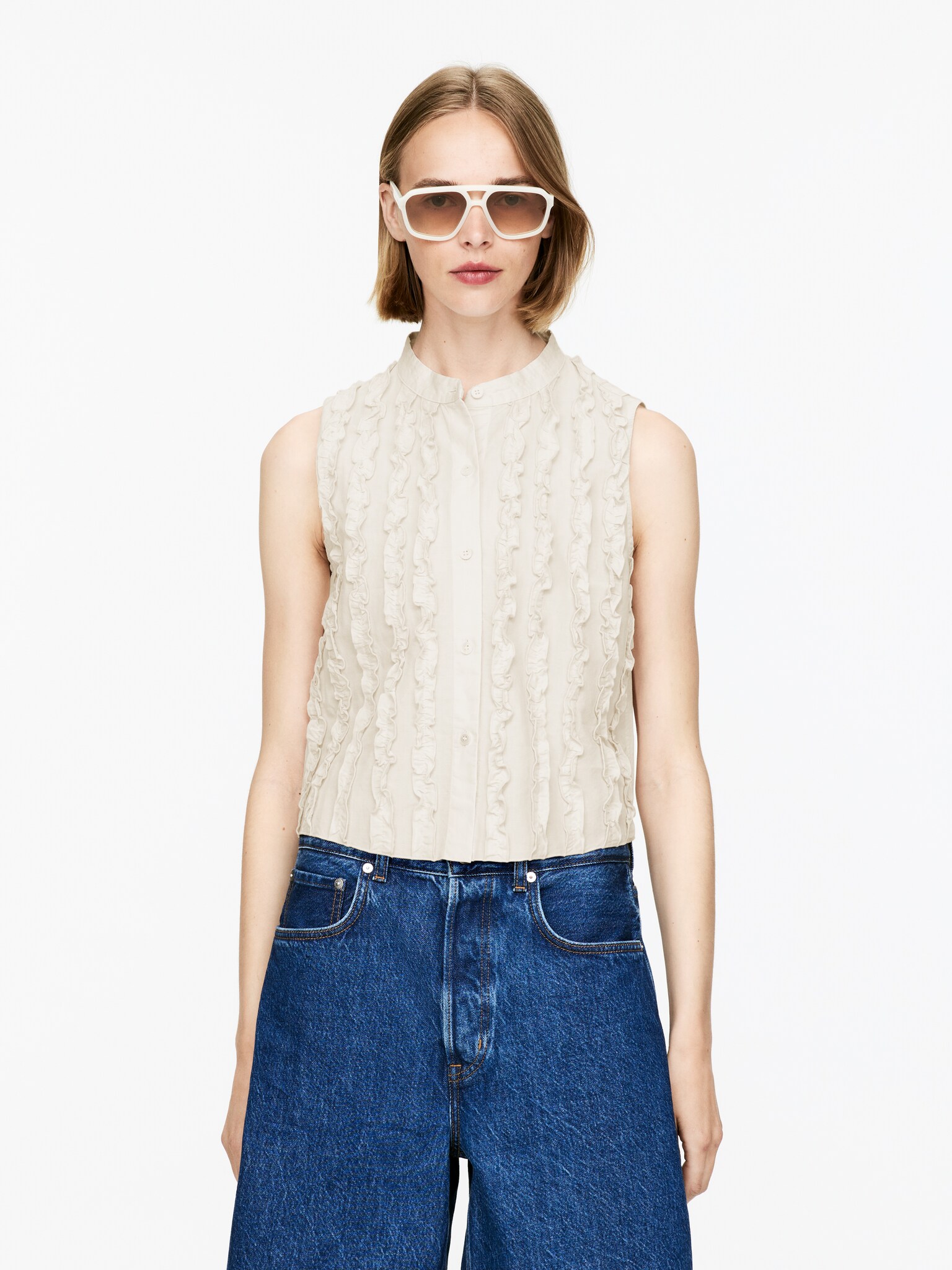 Top com folhos - Branco/Preto