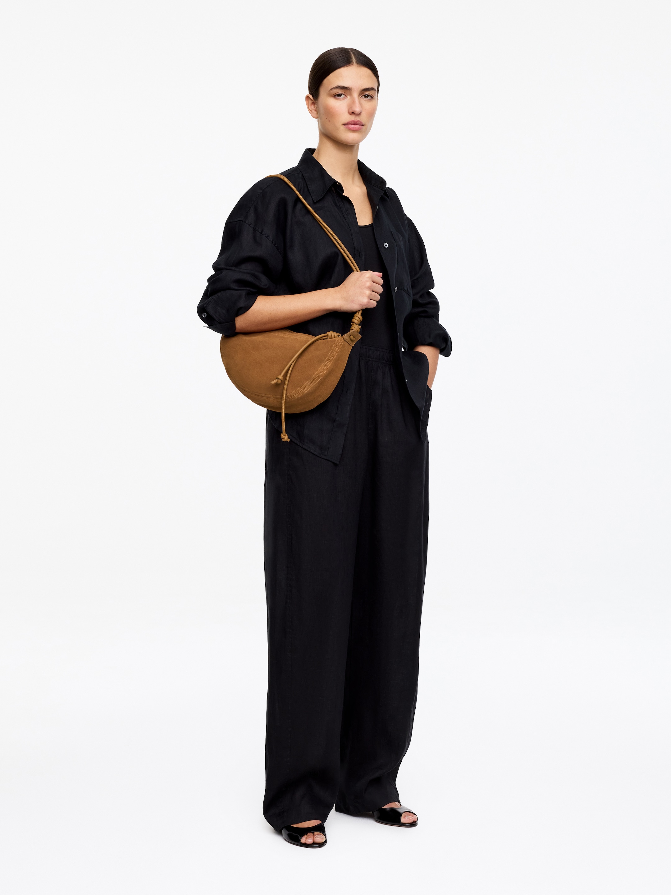 Bolso de ante con forma de media luna - Marrón - Women - StillMedia/Lookbook - 4