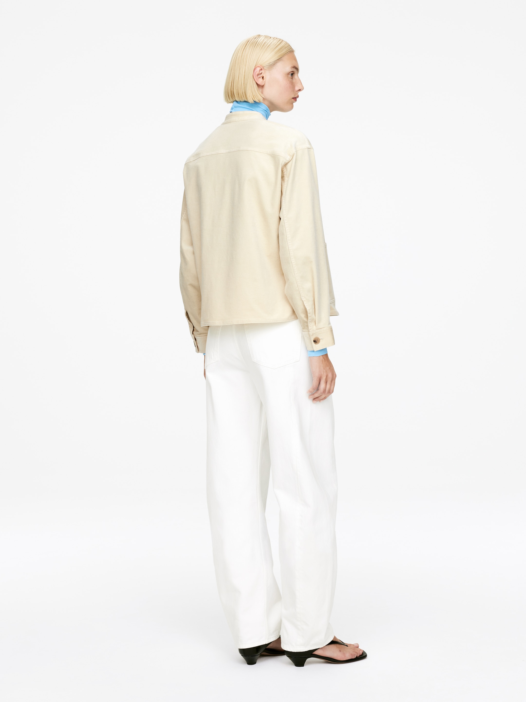 Se større billede: Overshirt i fløjl - Lys beige - DAME | H&M DK 2