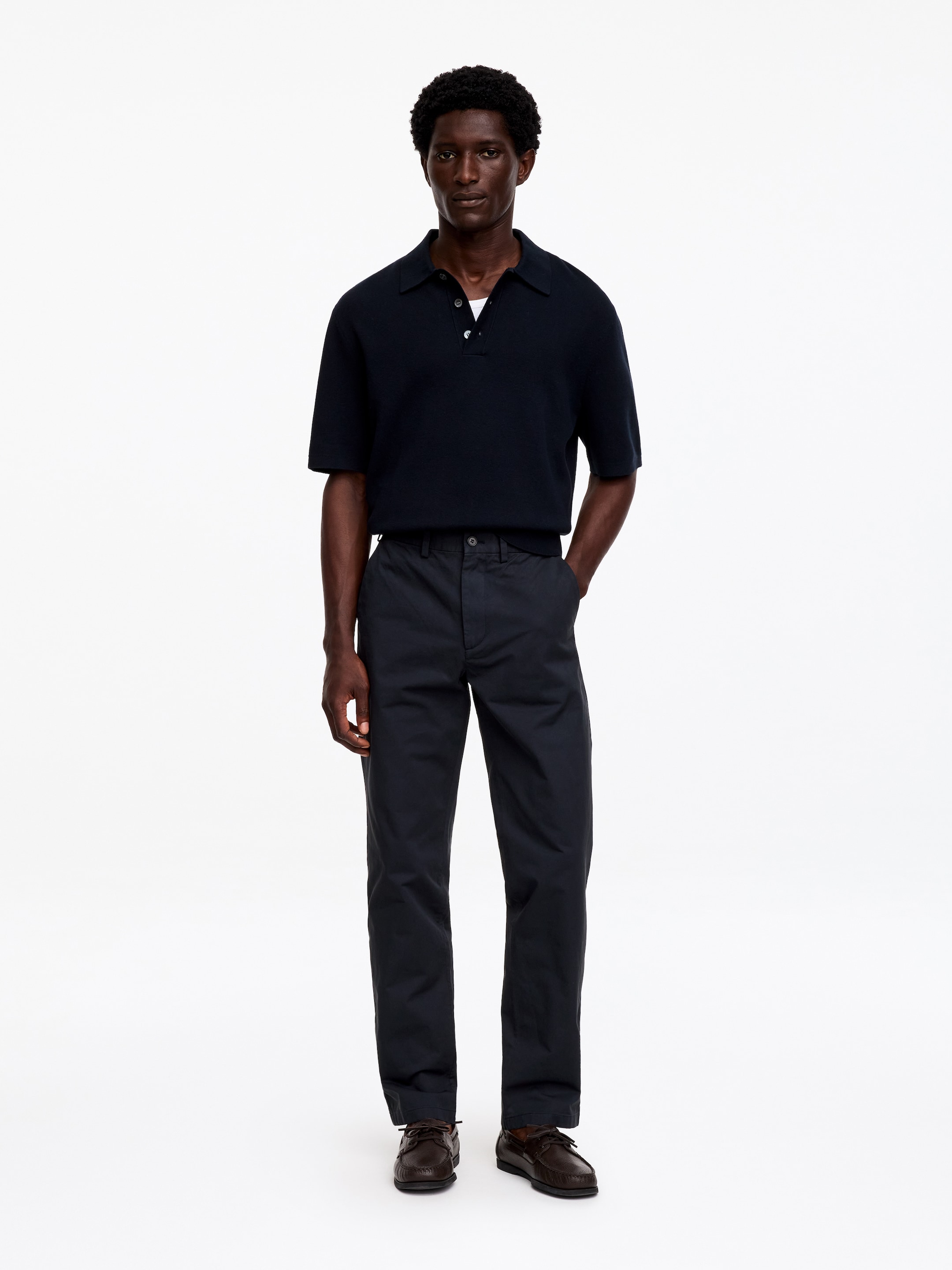 Gerade geschnittene Chino aus Baumwolle - Dunkelblau - Regular Fit - Herren - StillMedia/Lookbook - 2