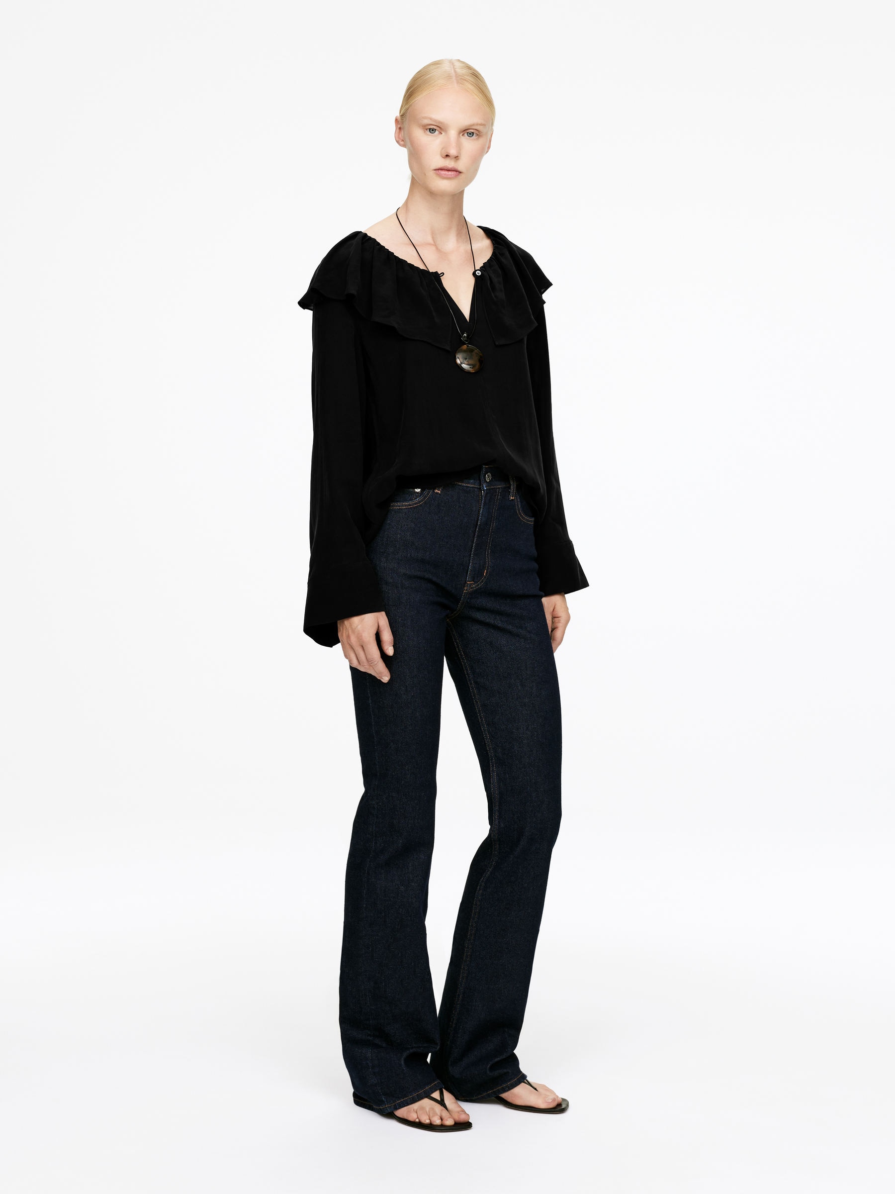 Frill-Collar Blouse - Black - Regular fit - Women - StillMedia/Lookbook - 4