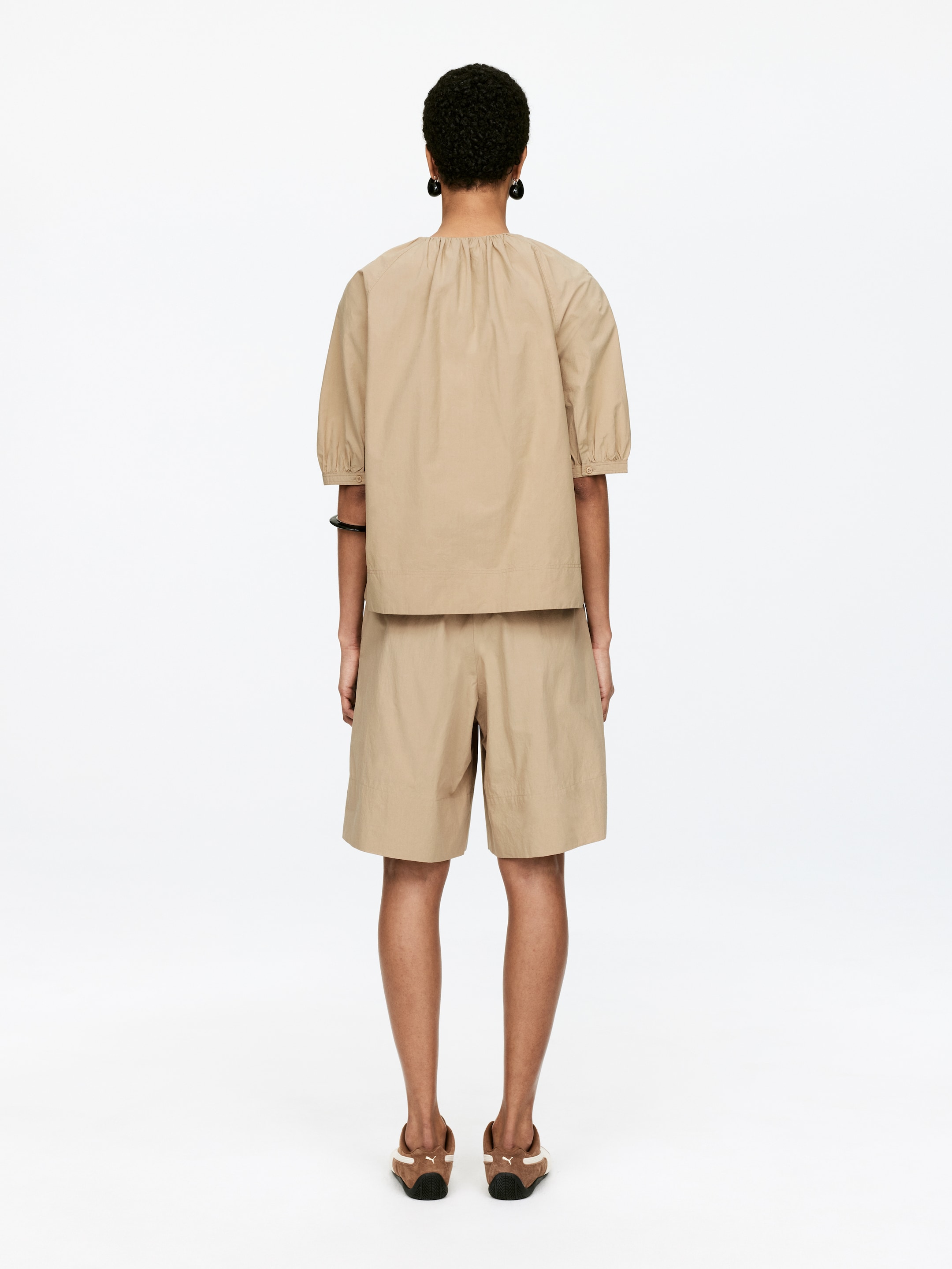 Grotere afbeelding bekijken: Cotton Poplin Shorts - Beige - DAMES | H&M BE 2