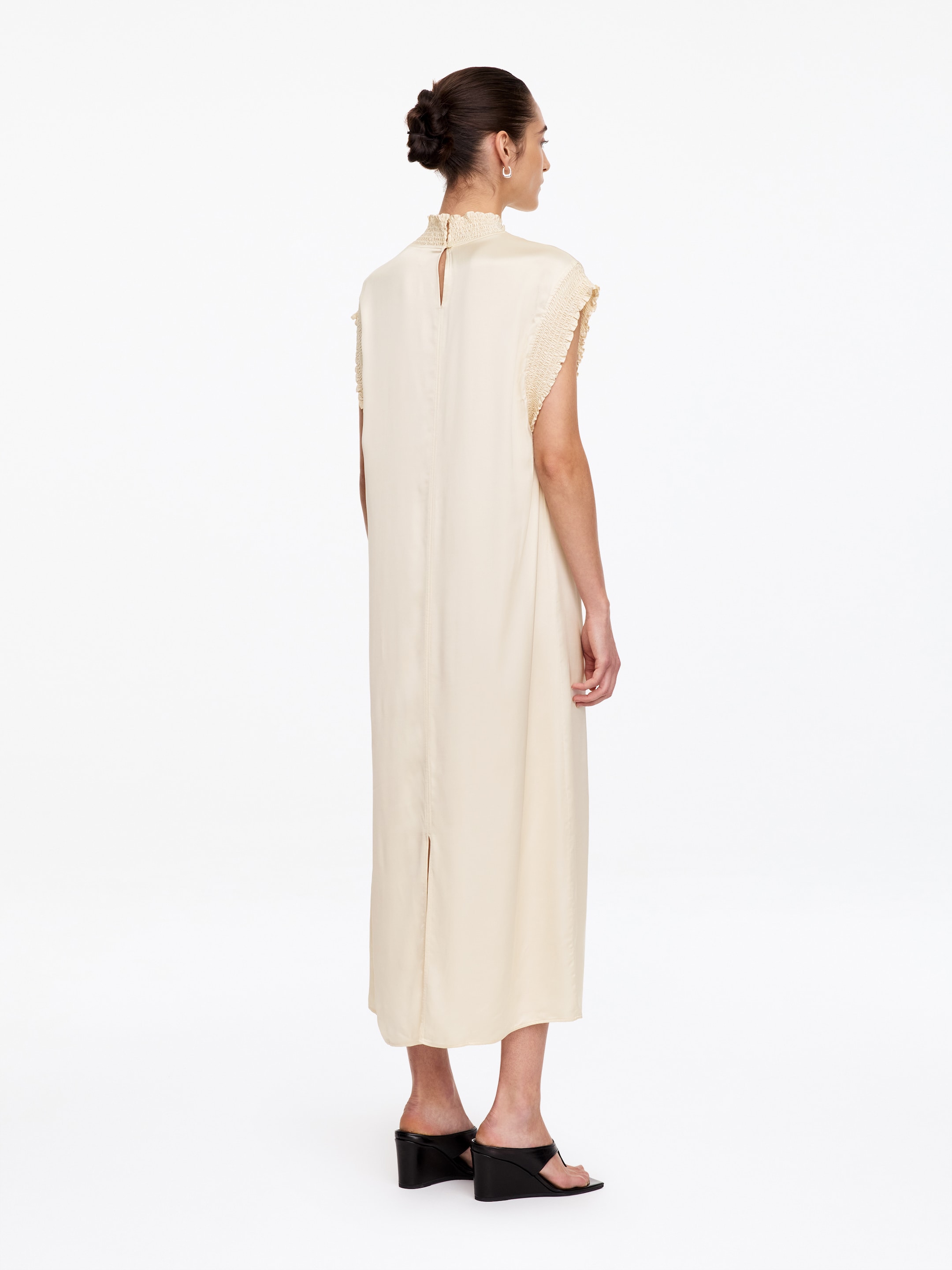 Abito midi con dettagli a punto smock - Bianco - Regular fit - women - StillMedia/Lookbook - 4