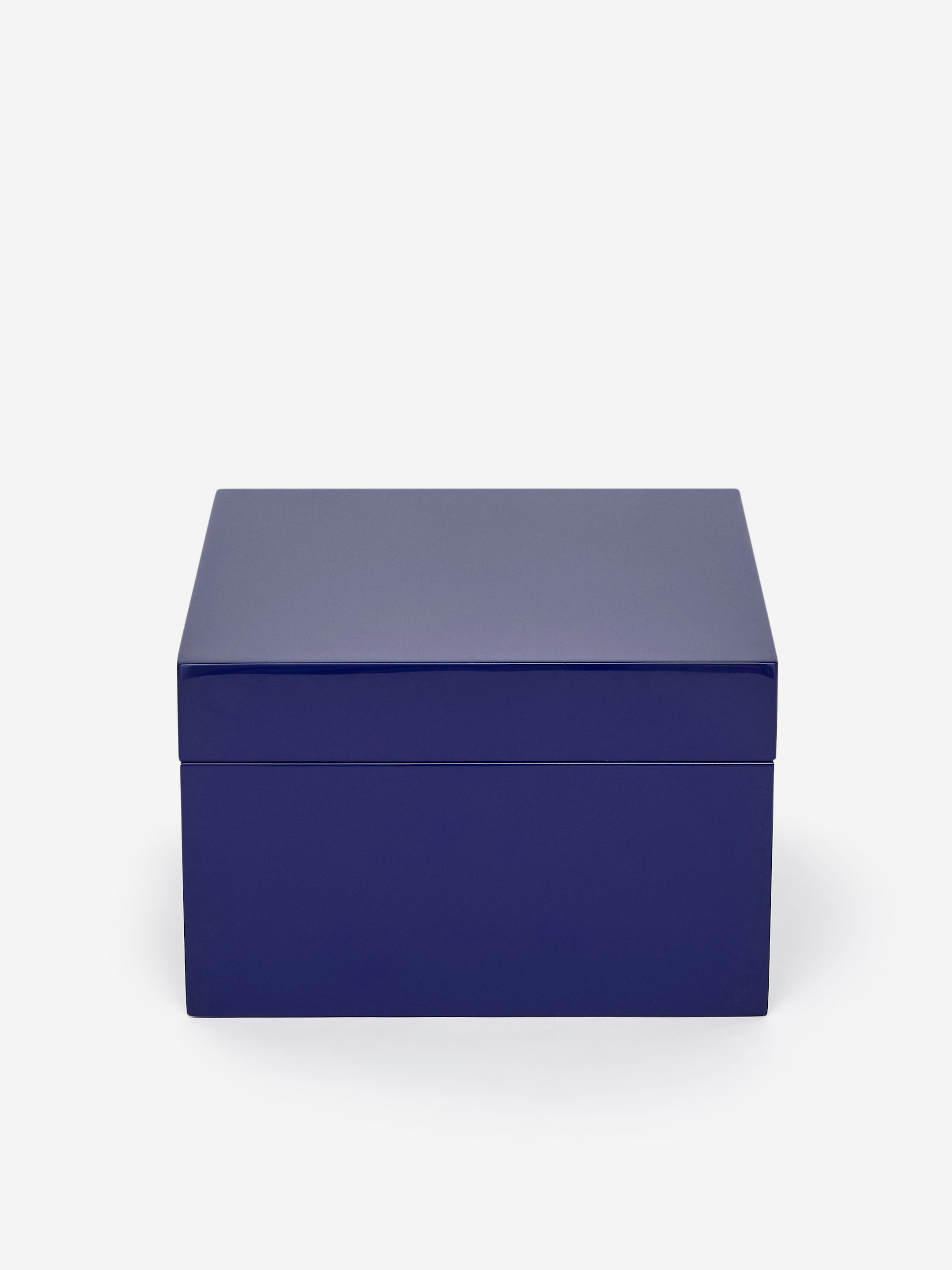 Grotere afbeelding bekijken: Gelakte doos 17 x 17 cm - Felblauw - HOME | H&M BE 2