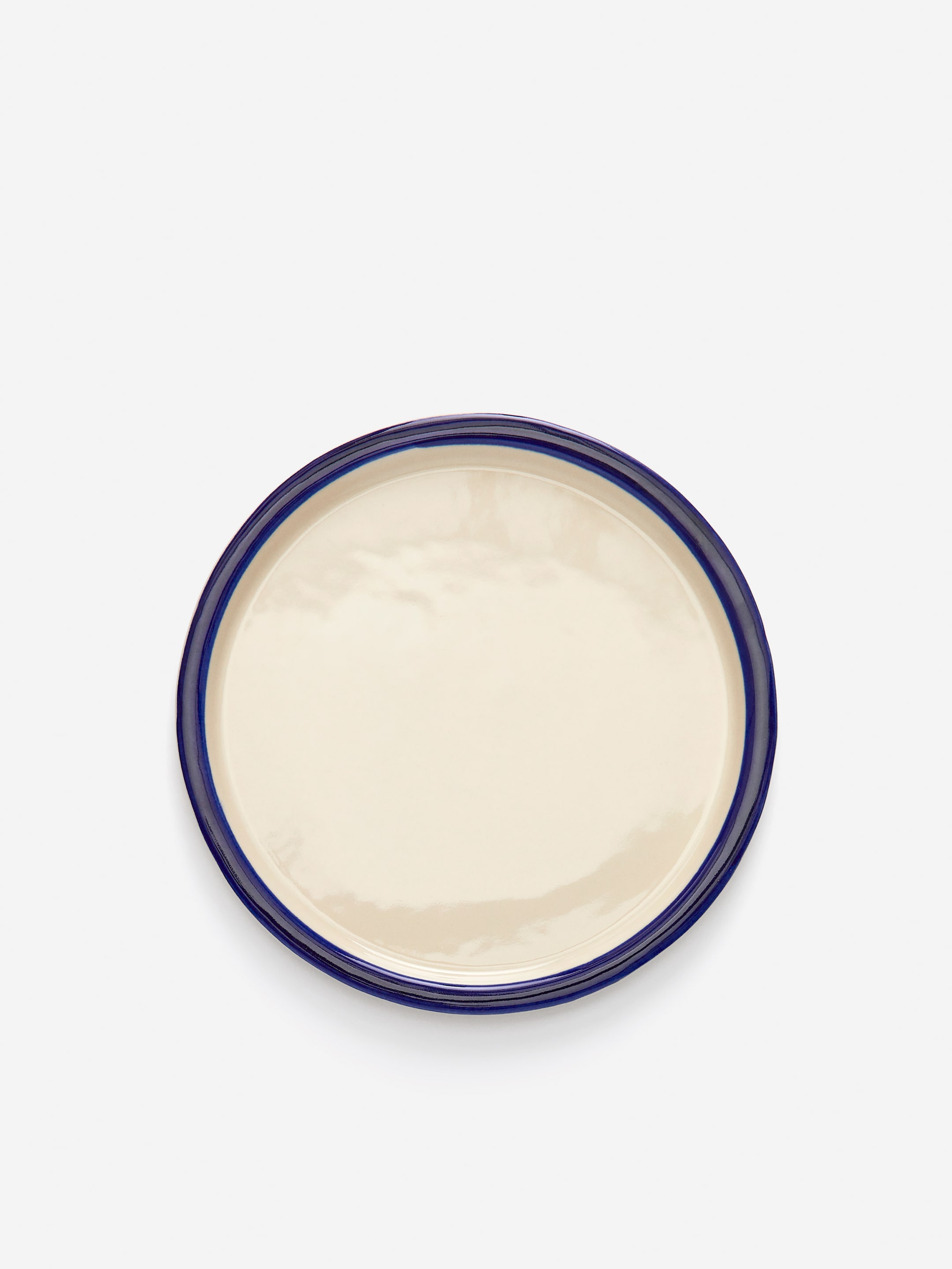 Tallrik i stengods 22 cm - Crèmevit/mörkblå - Homeware - StillMedia/DescriptiveStillLife - 4