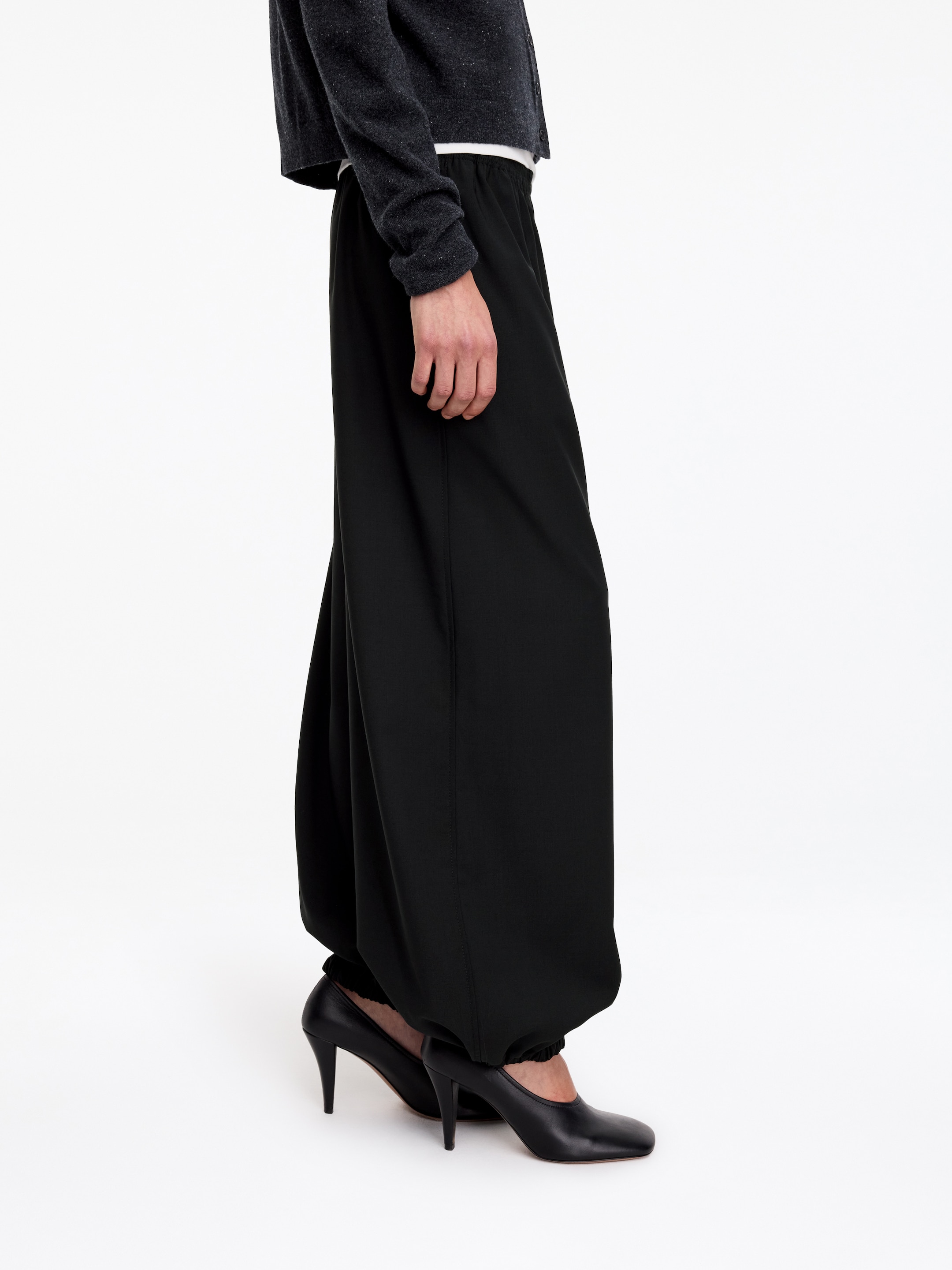 Barrel leg byxor - Svart - Relaxed fit - women - StillMedia/Lookbook - 12
