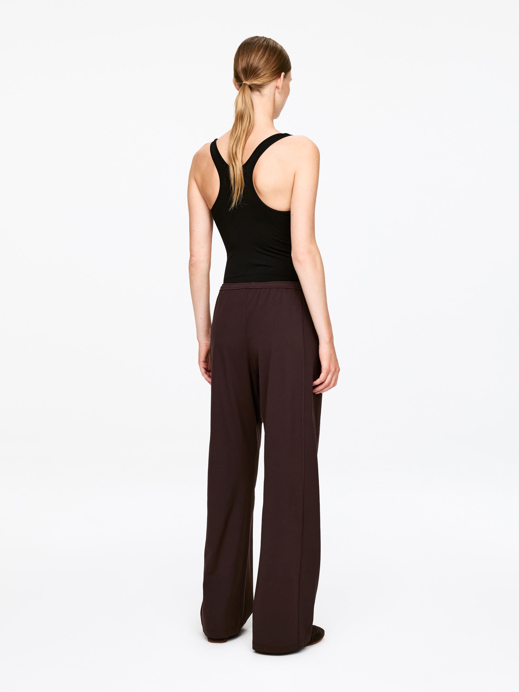 Wide Sports Trousers - Dark Brown - Loose fit - Women - StillMedia/Lookbook - 3