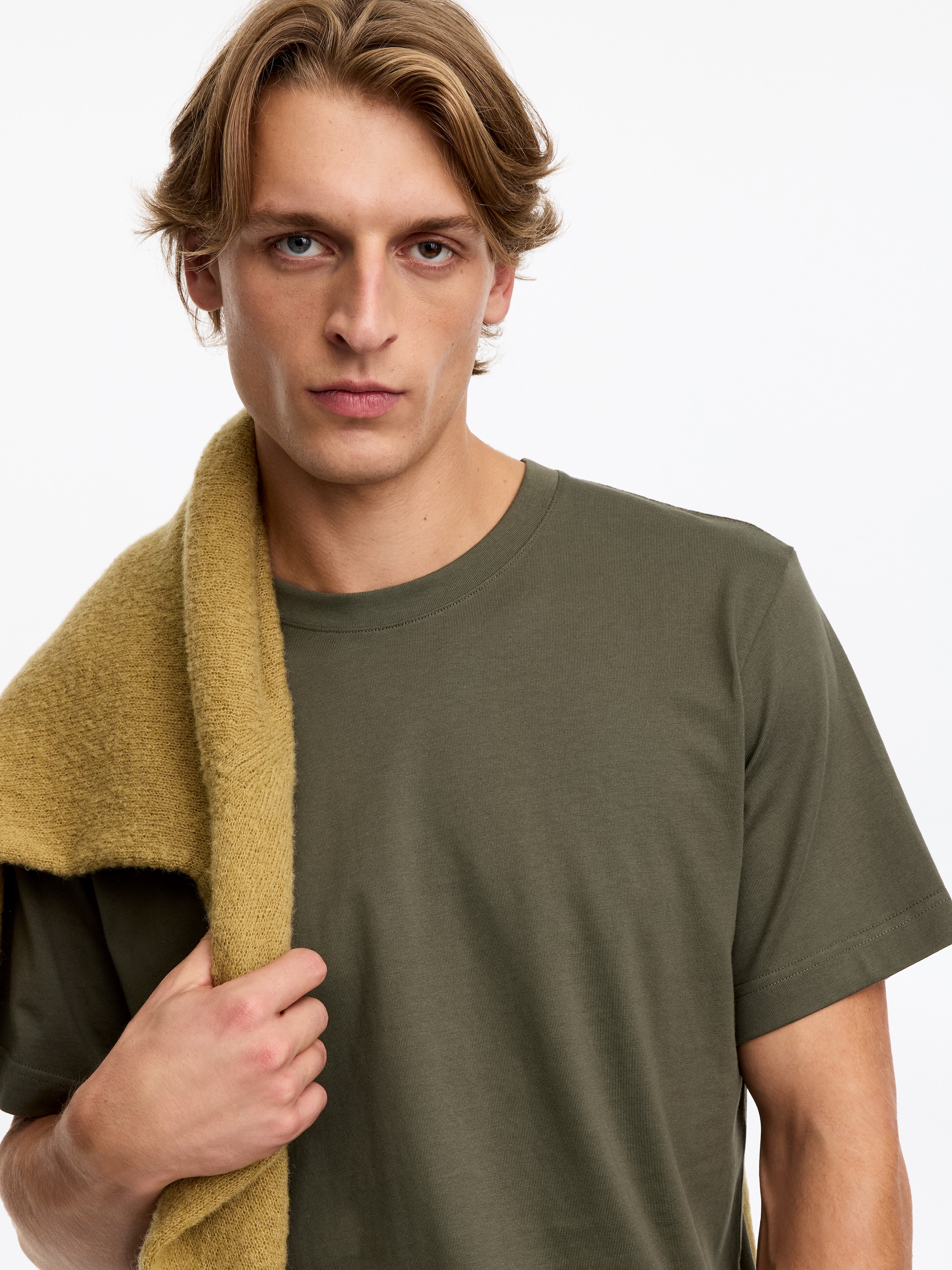 Camiseta relaxed fit de 220 GSM - Verde caqui - Corte relajado - men - StillMedia/Lookbook - 2