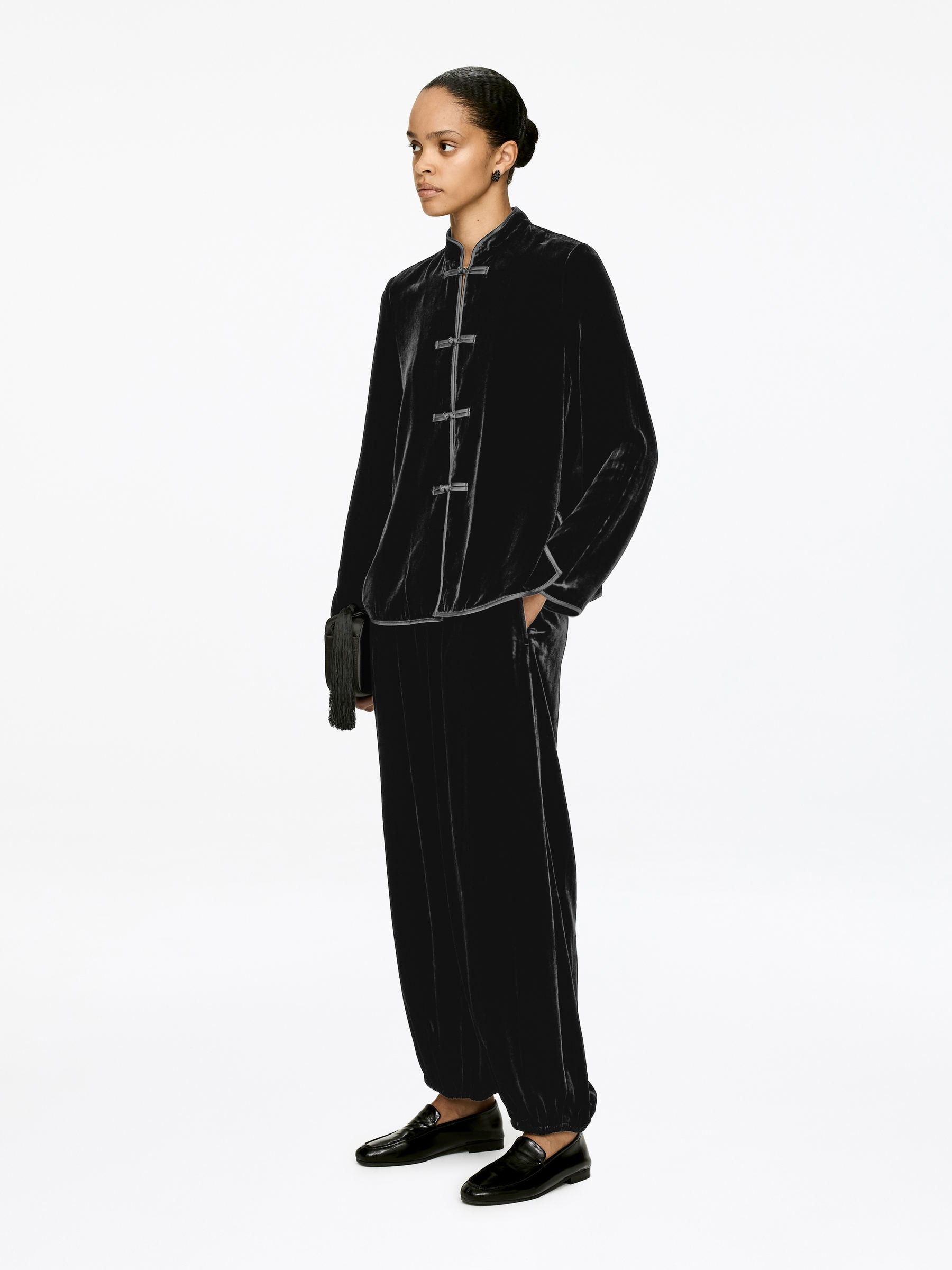 Viscose-Silk Velvet Overshirt - Black - Regular fit - Women - StillMedia/Lookbook - 5