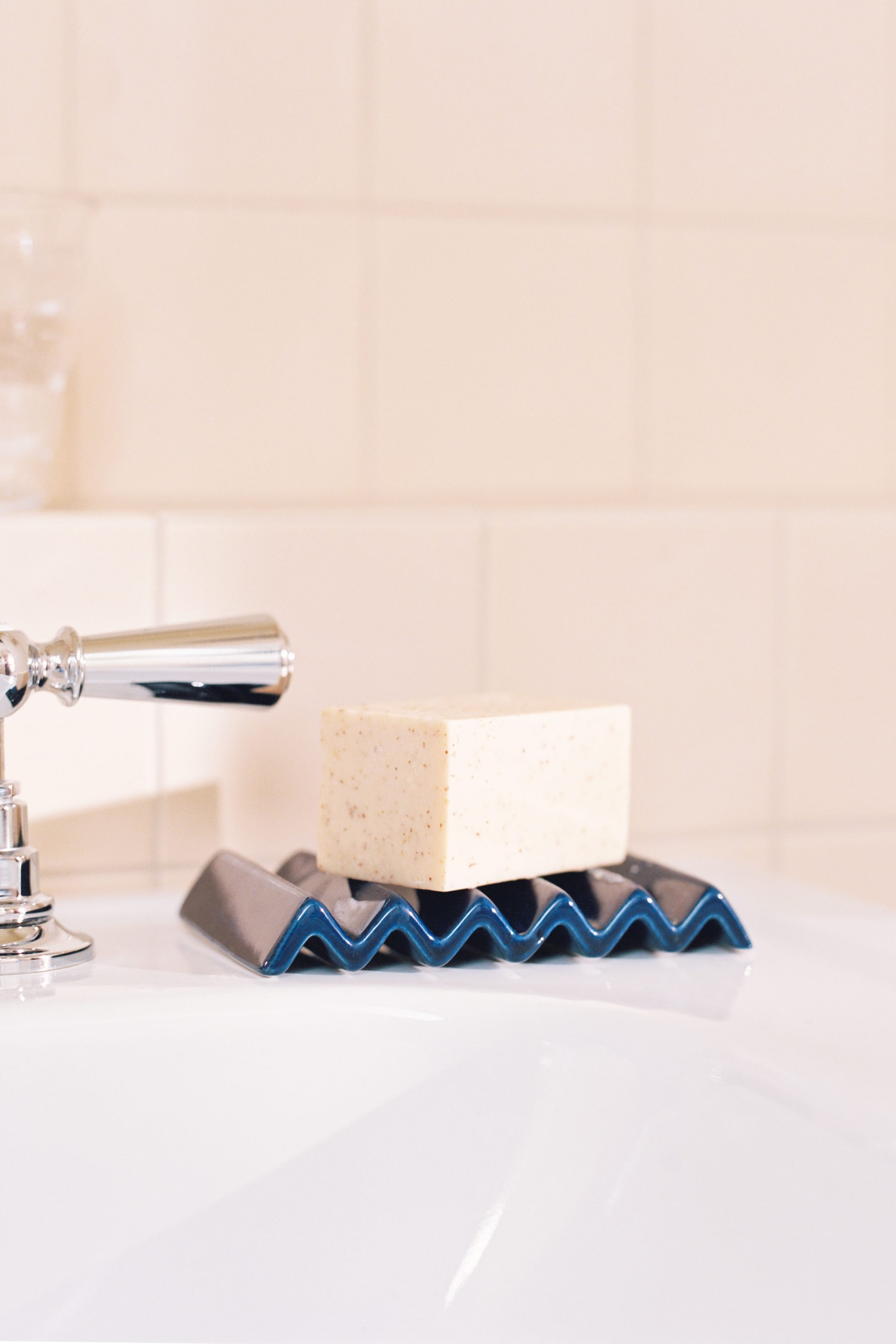 View larger image: Stoneware Soap Dish - Blue - Home All | H&M GB 1