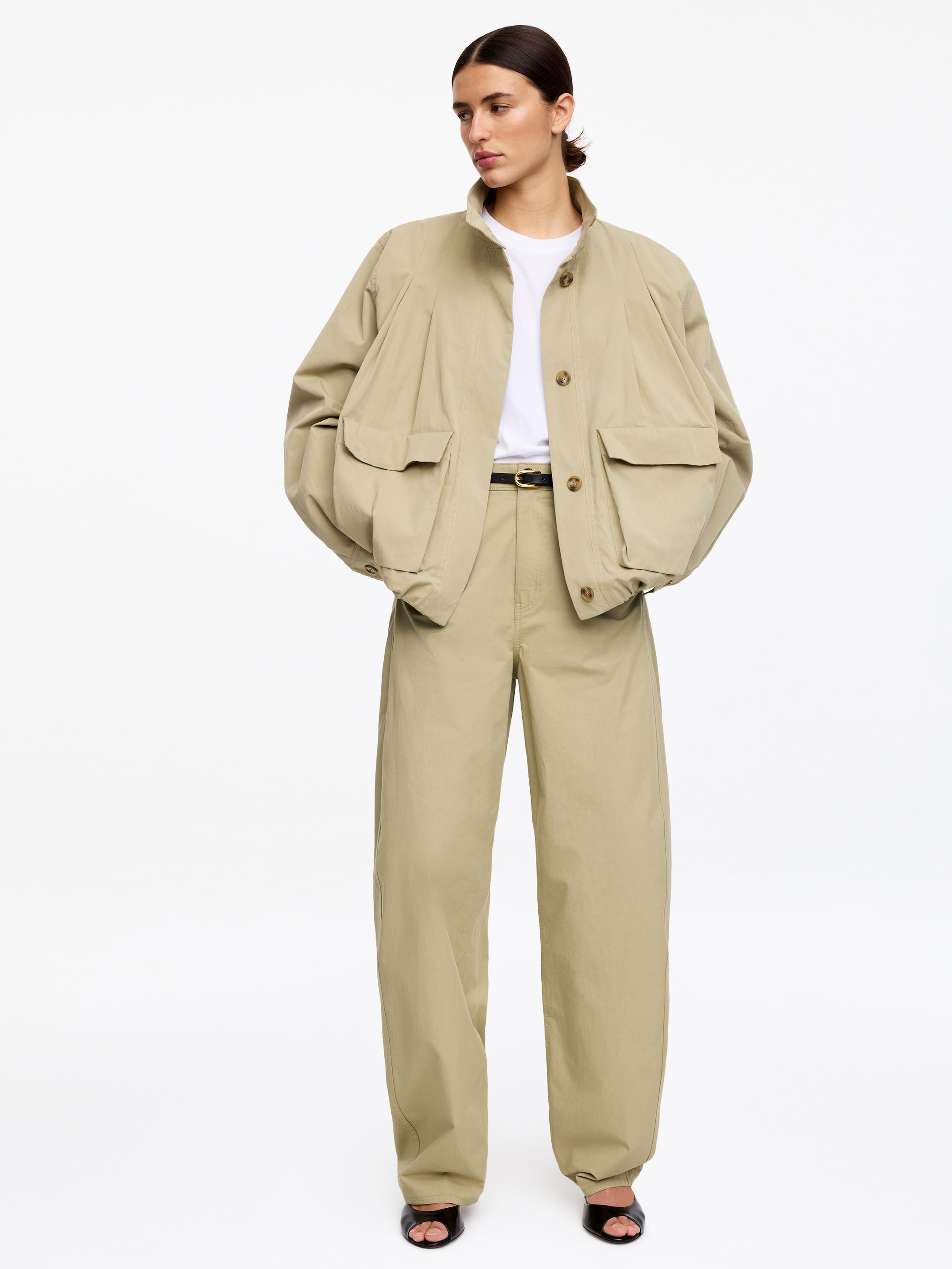 Barrel-Leg Trousers - Beige - Loose fit - Women - StillMedia/Lookbook - 5