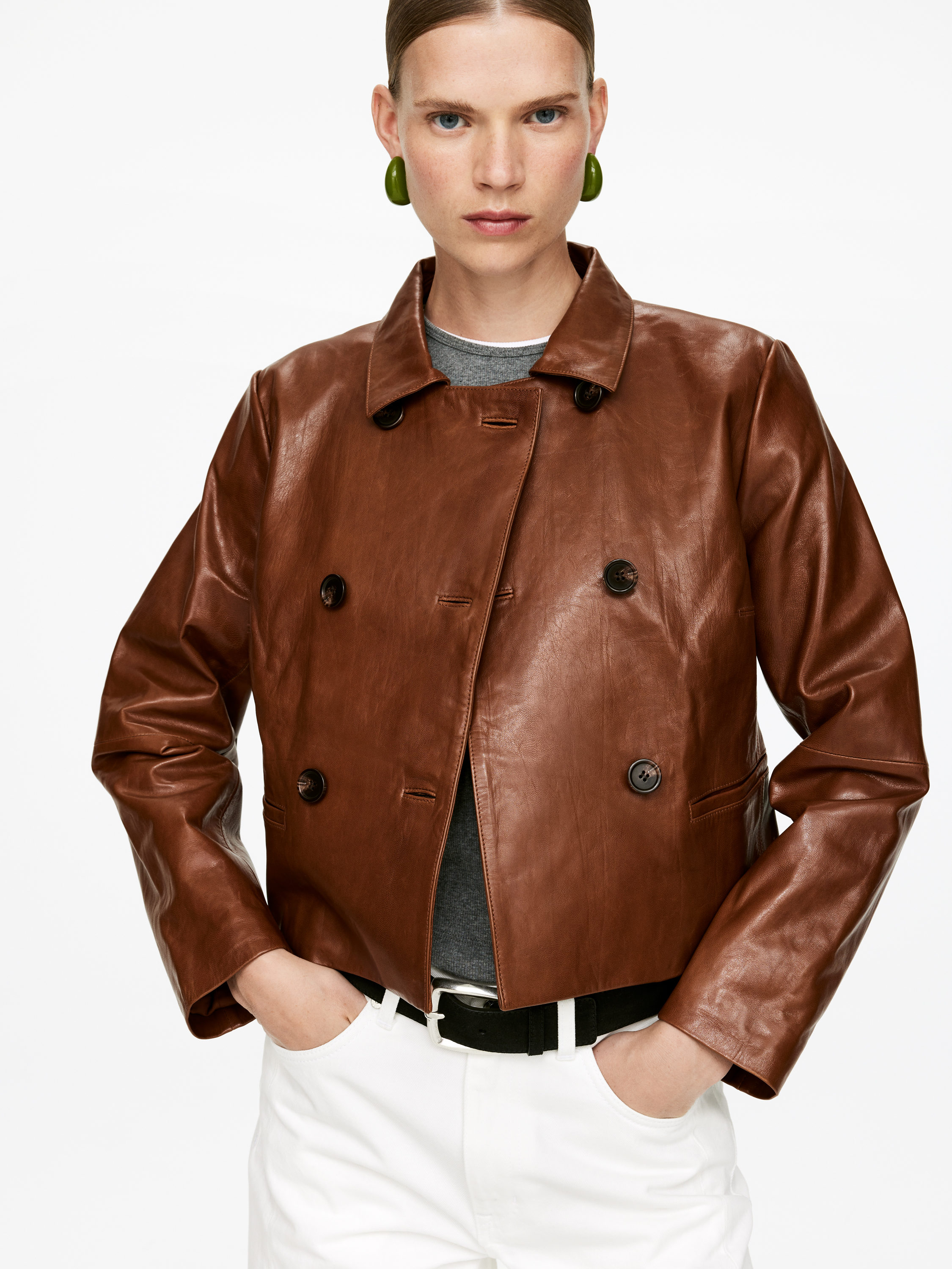 Double-Breasted Leather Jacket - Brown - Regular fit - Women - StillMedia/Lookbook - 5