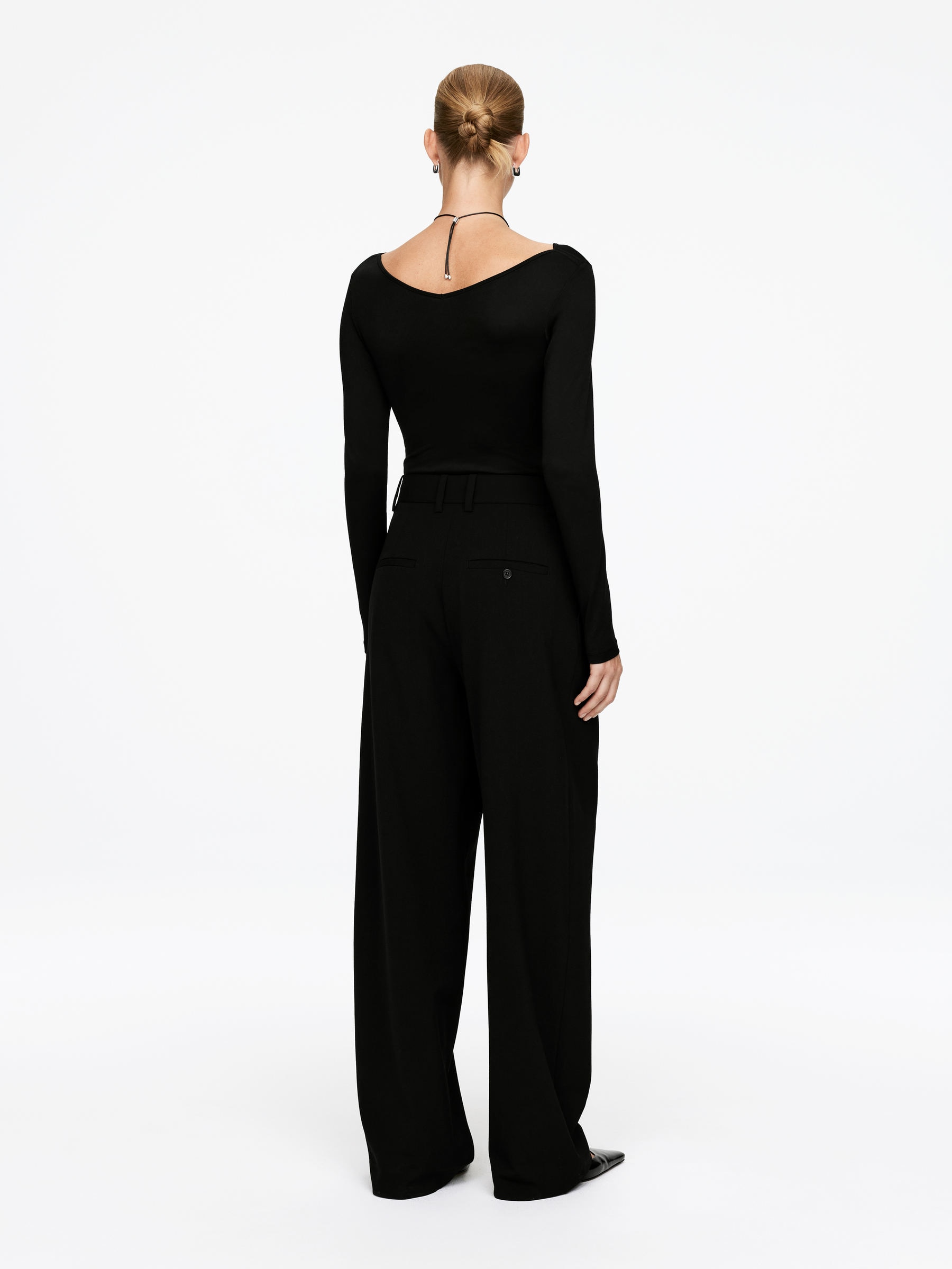 V-Neck Bodysuit - Black - Slim fit - Women - StillMedia/Lookbook - 5