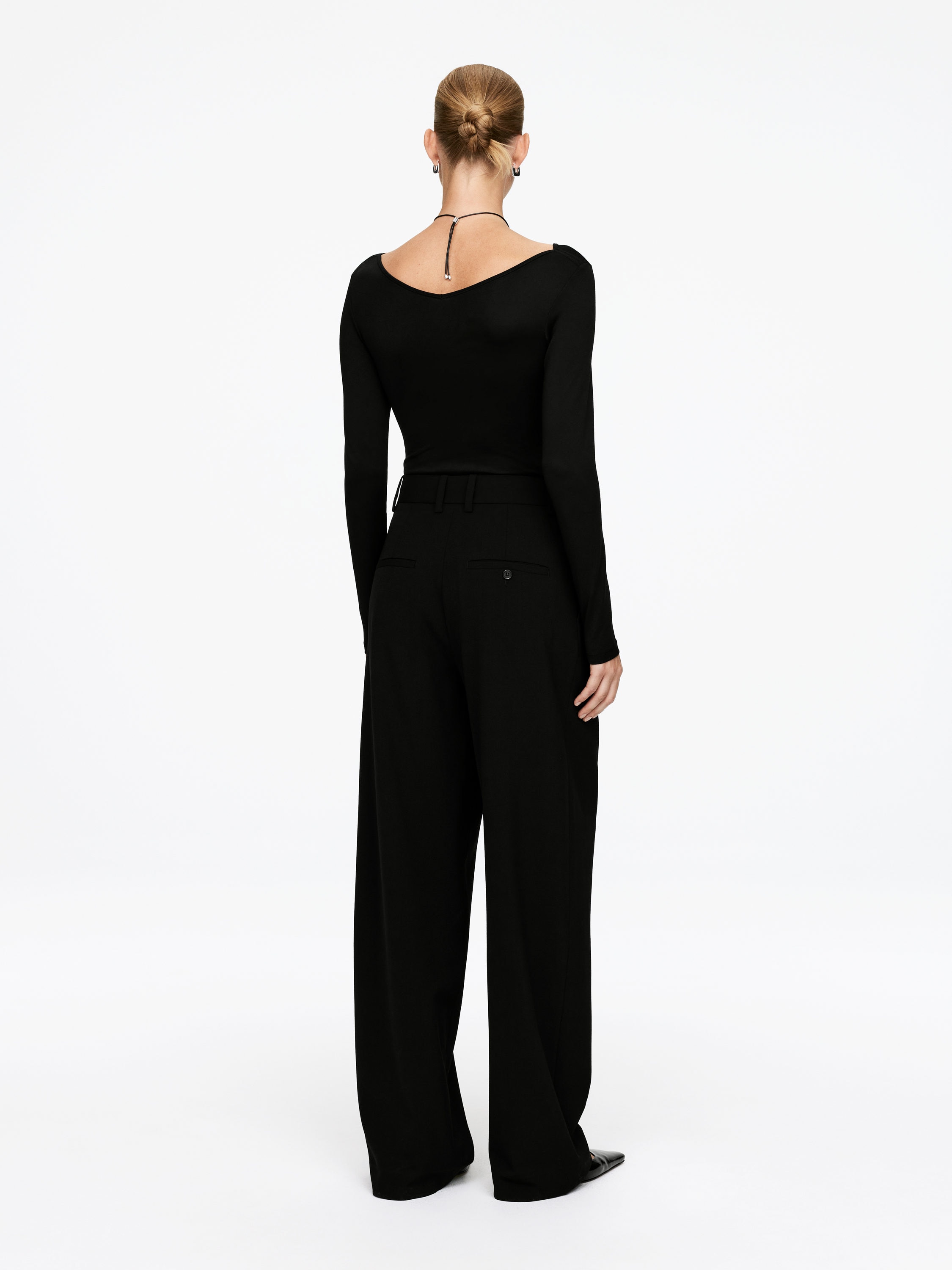 V-Neck Bodysuit - Black - Slim fit - Women - StillMedia/Lookbook - 5