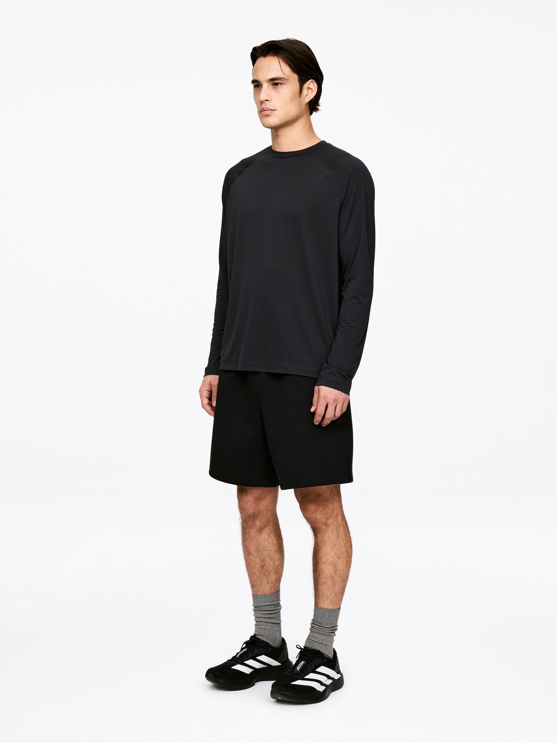 ARKET ACTIVE Long-Sleeve Top - Off Black - Regular fit - Men - StillMedia/Lookbook - 3