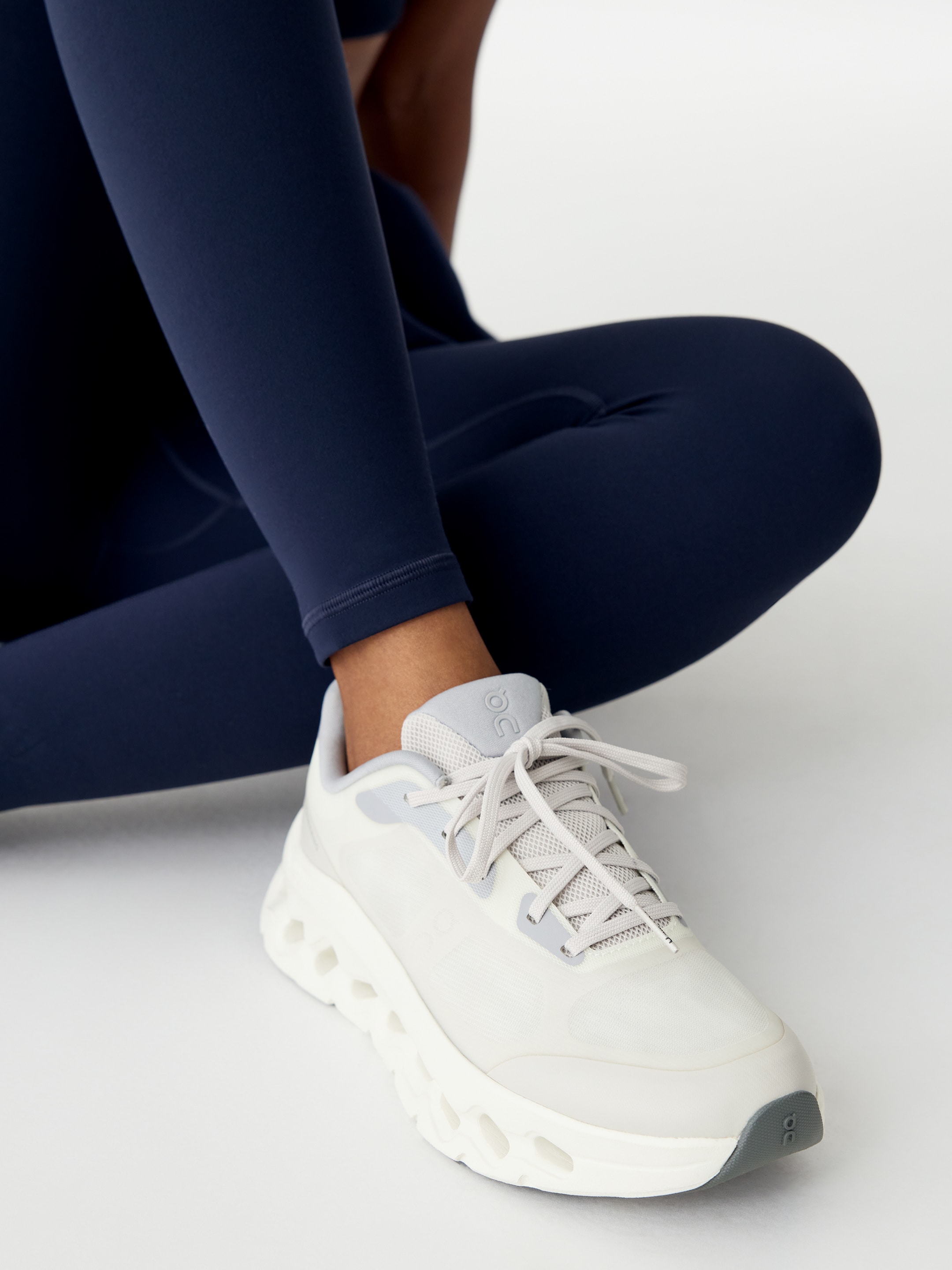 Sneakers On Cloudtilt Remix-White-20678