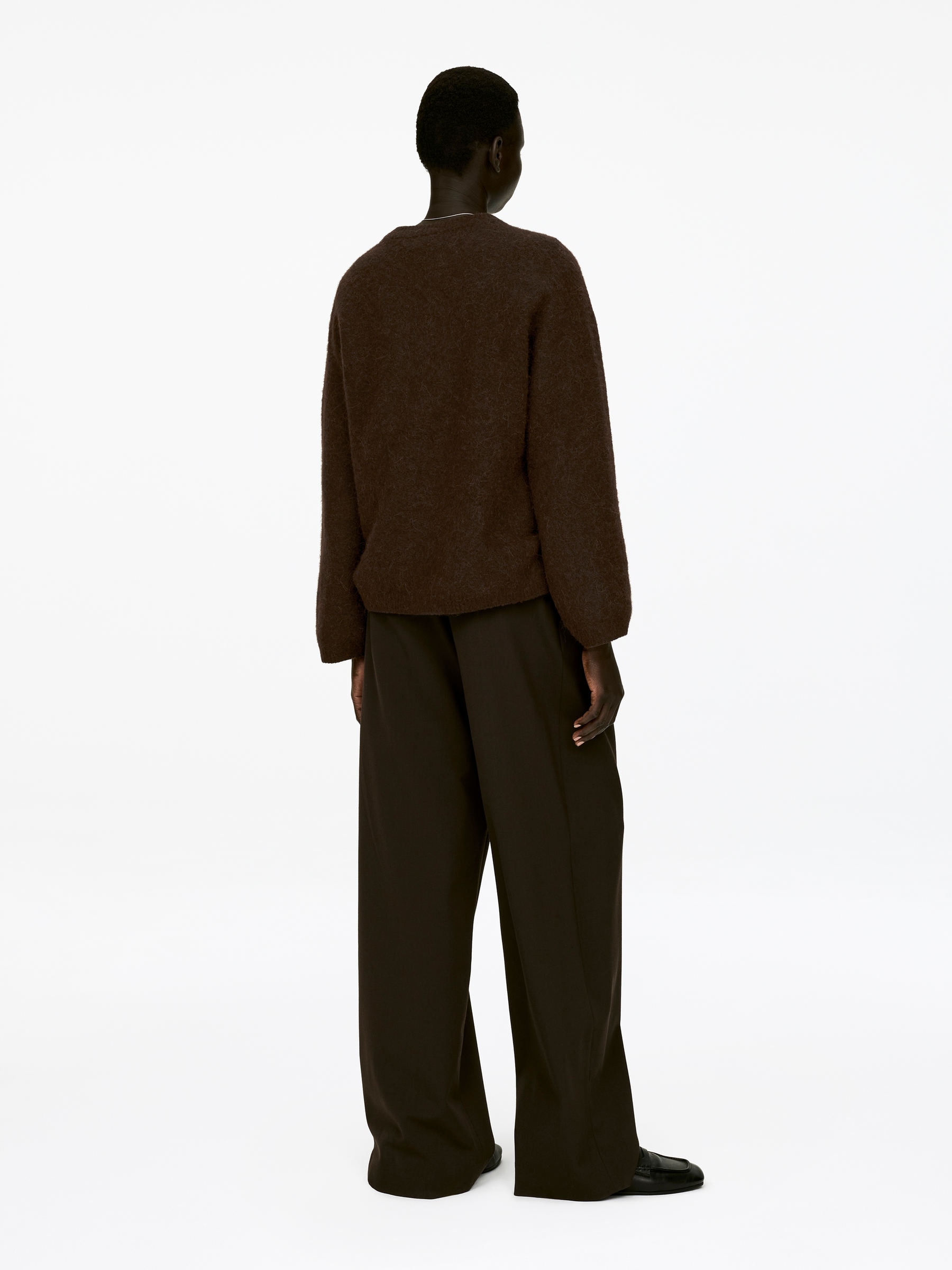 Pullover aus Alpakawolle und Wolle - Dunkelbraun - Oversize - Damen - StillMedia/Lookbook - 8