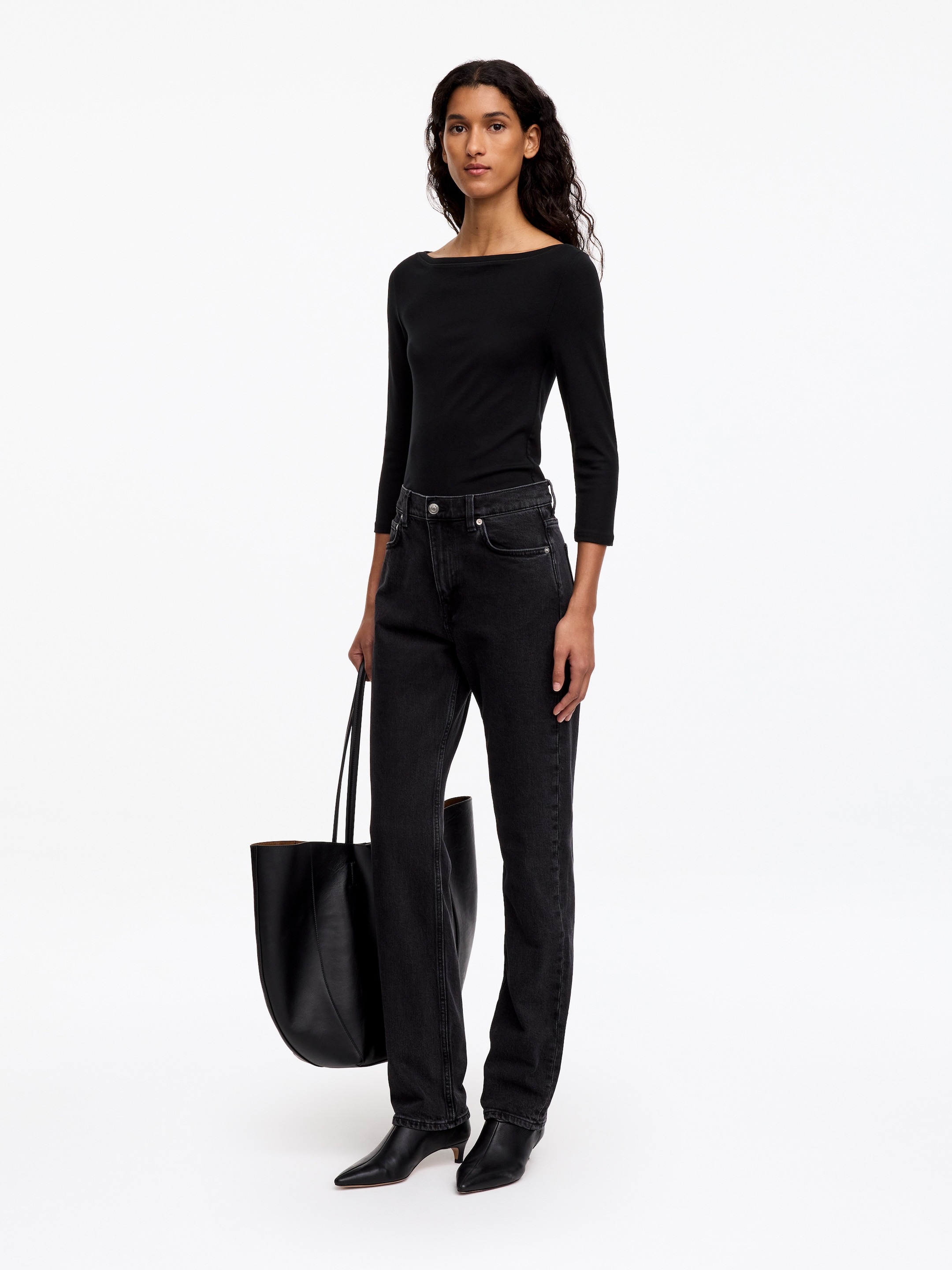 Top z dekoltem w łódkę - Czarny - Wąski fason - women - StillMedia/Lookbook - 3