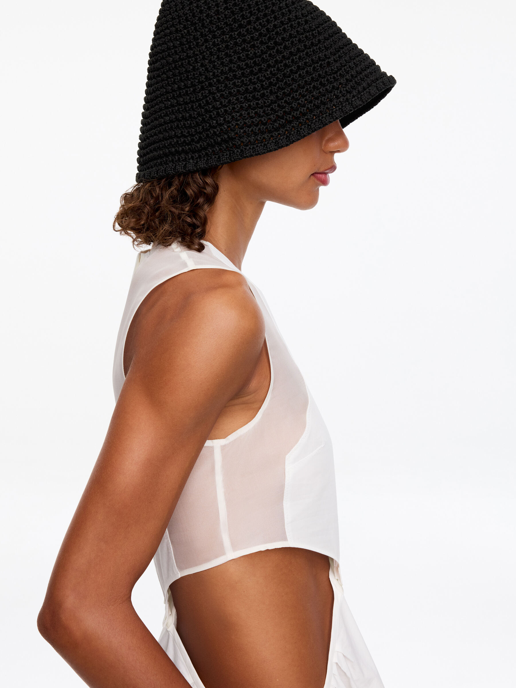 ARKET and Laila Gohar Crochet Hat - Black - Women - StillMedia/Lookbook - 3