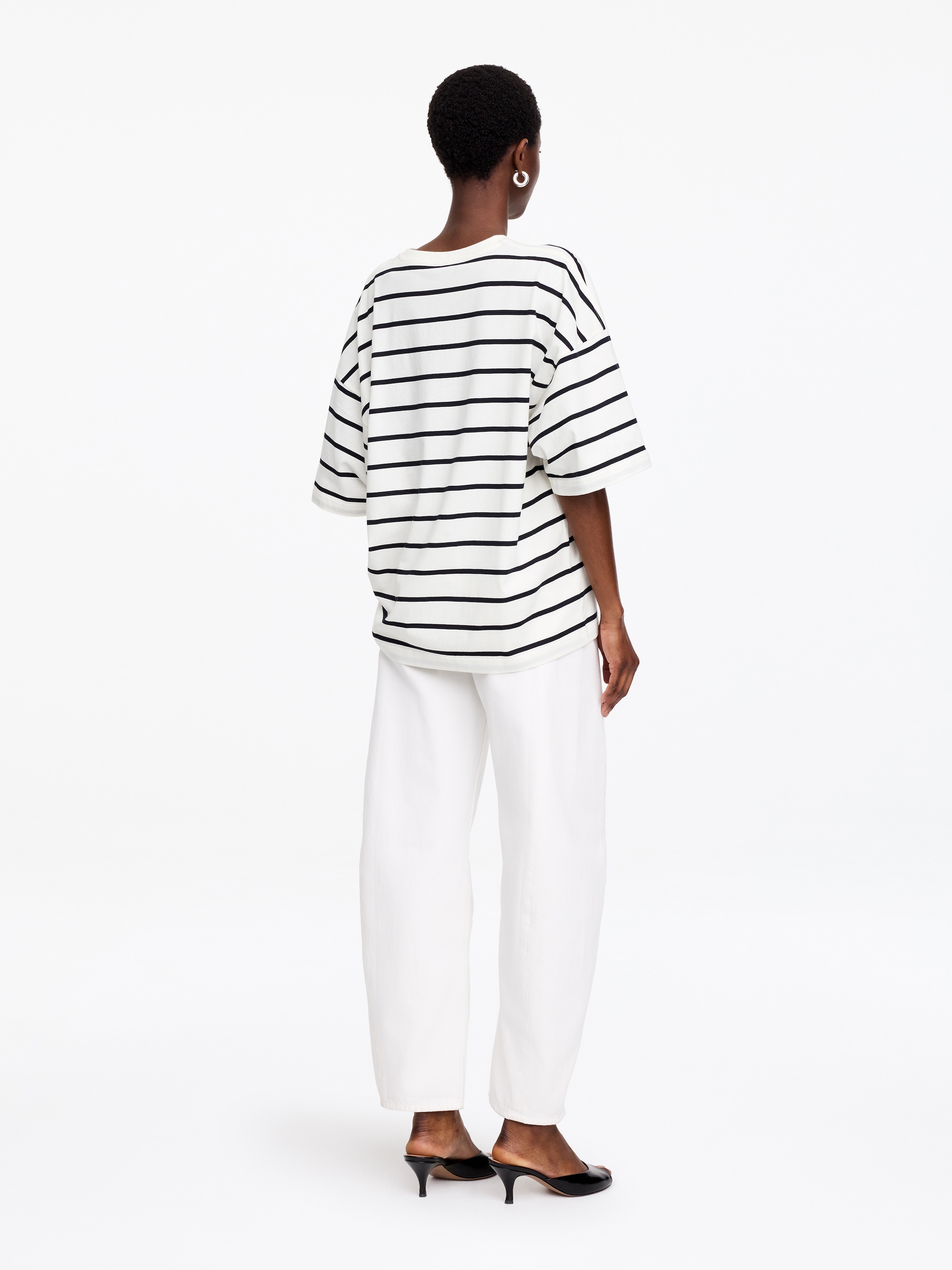 T-shirt oversize - Bianco sporco/Blu scuro - Oversize - Women - StillMedia/Lookbook - 5