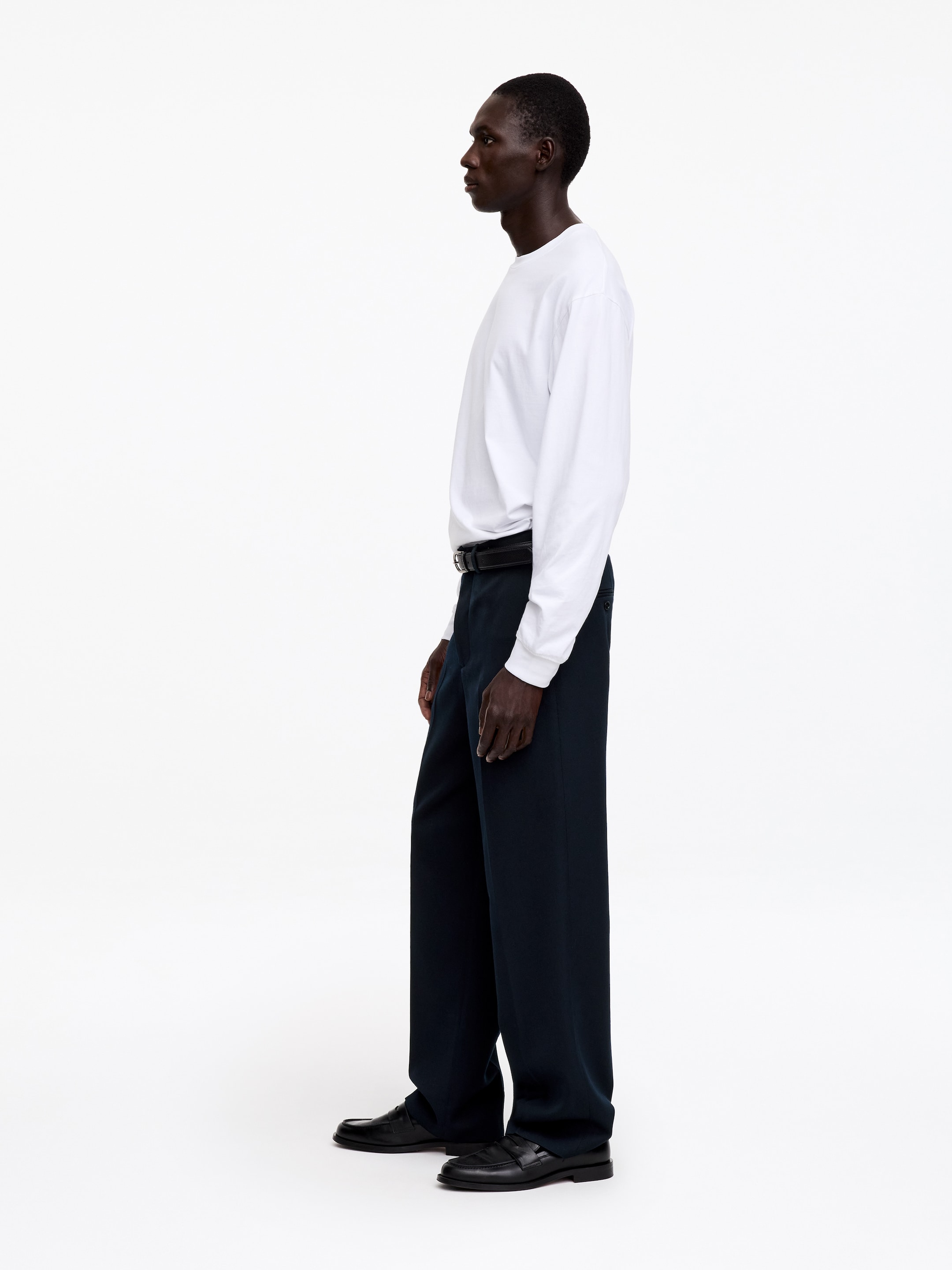 Loose Fit Wool Trousers - Dark Blue - Loose fit - men - StillMedia/Lookbook - 2