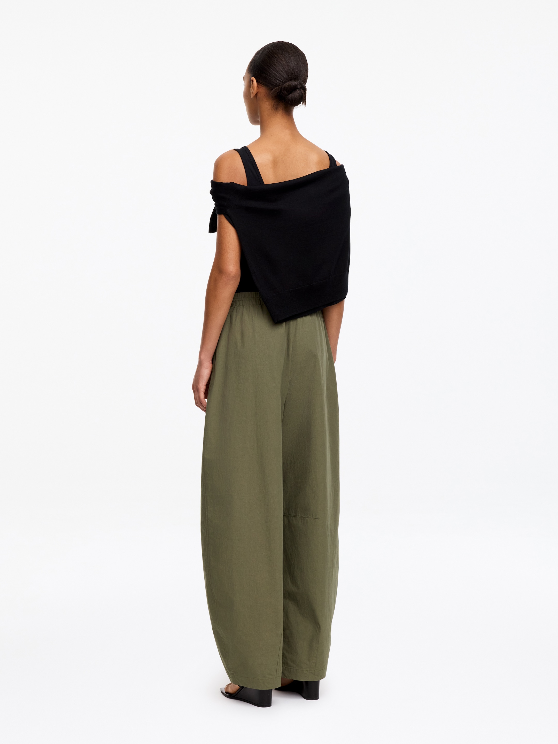 Pantaloni barrel in cotone - Verde kaki - Loose fit - Women - StillMedia/Lookbook - 2