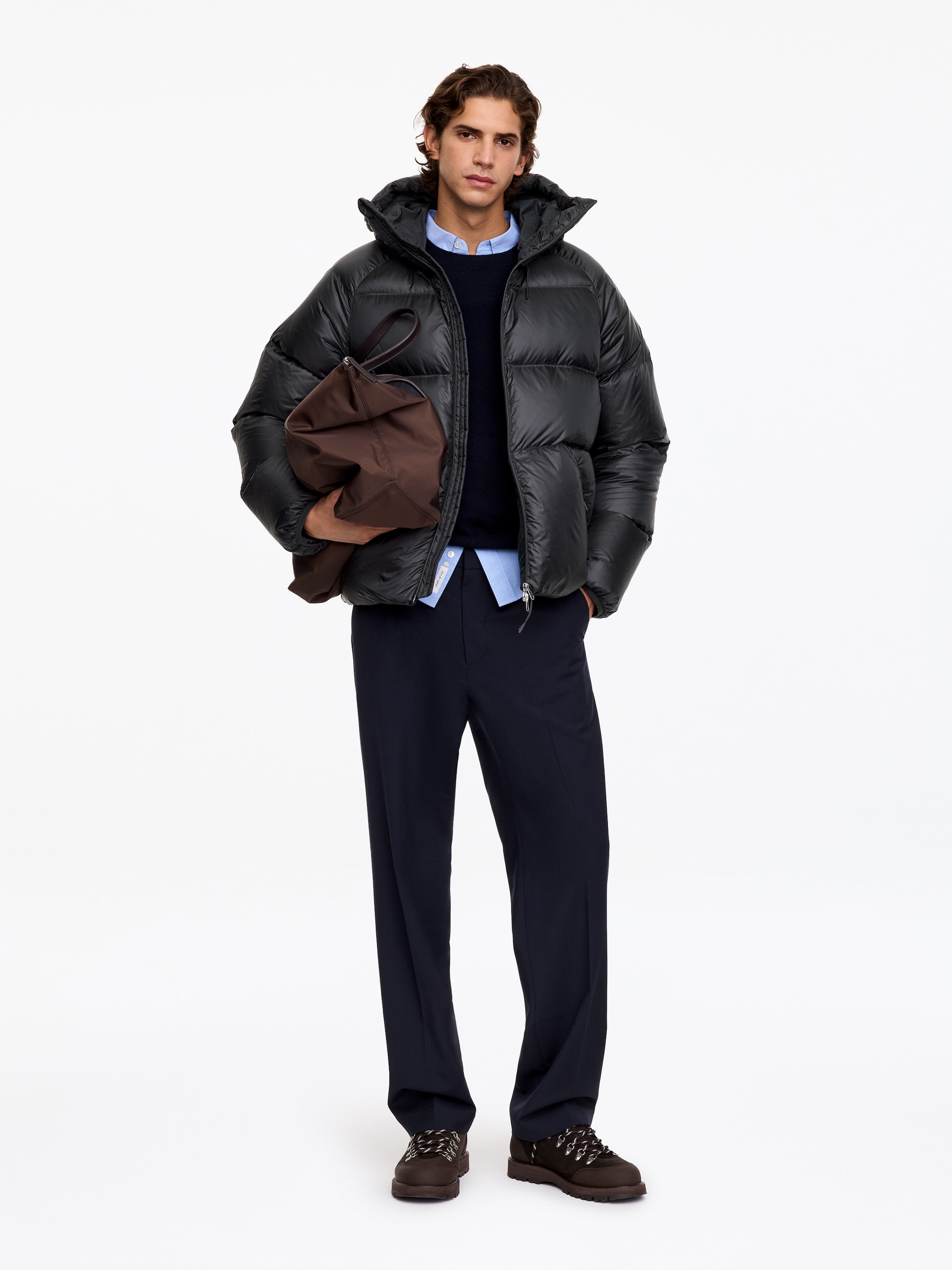 ARKET ACTIVE Hooded Re:Down Puffer - Dark Grey - Regular fit - men - StillMedia/Lookbook - 4