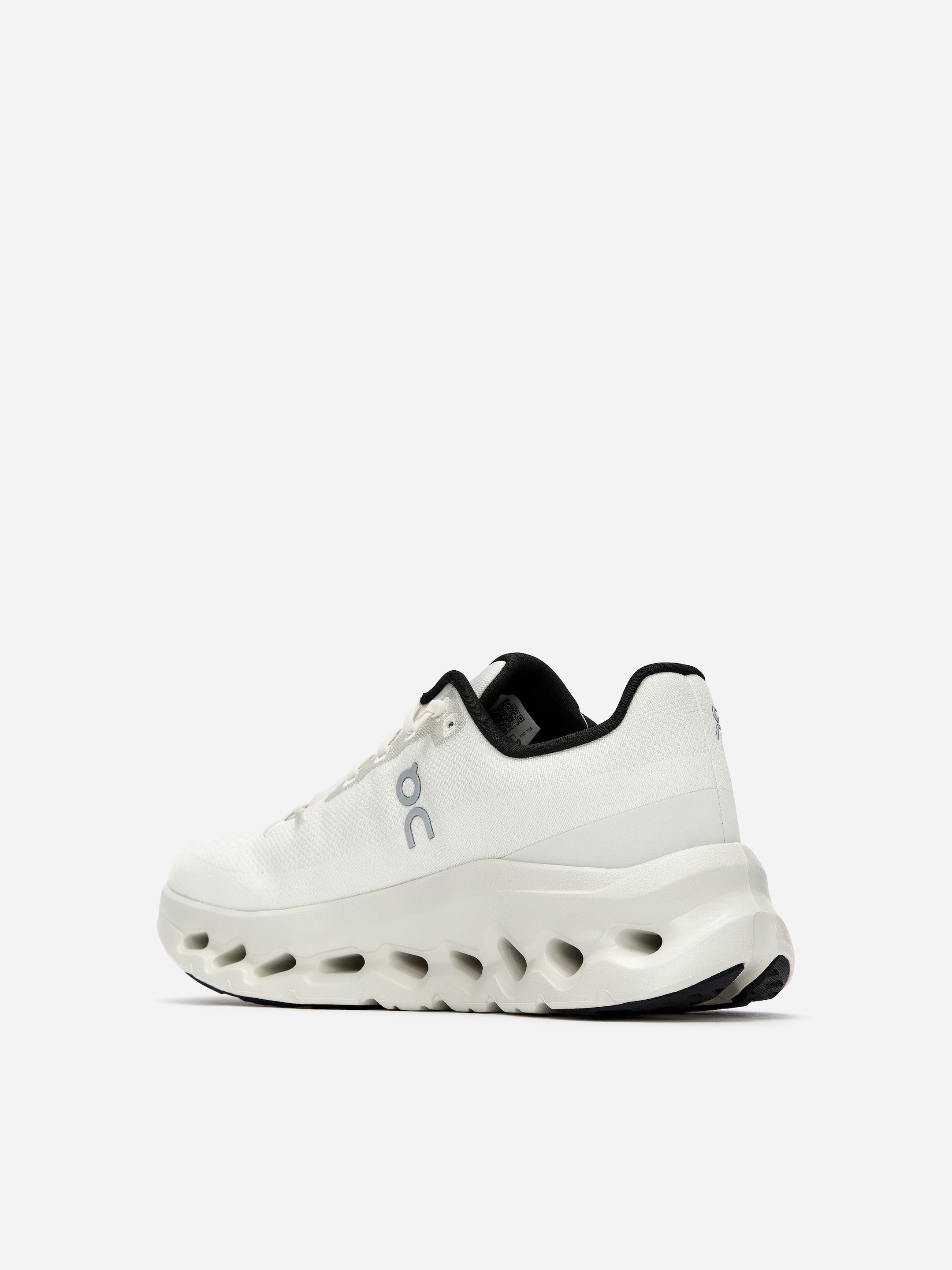 ON Cloudtilt Trainers - White - Women - StillMedia/DescriptiveStillLife - 6