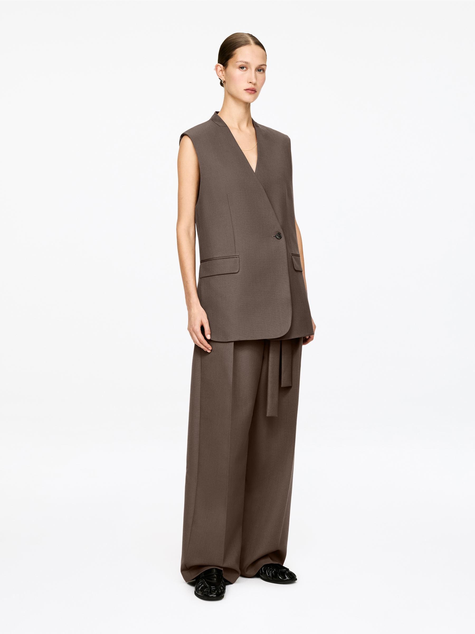 Tailored Wool-Blend Vest - Dark Mole - Loose fit - Women - StillMedia/Lookbook - 4