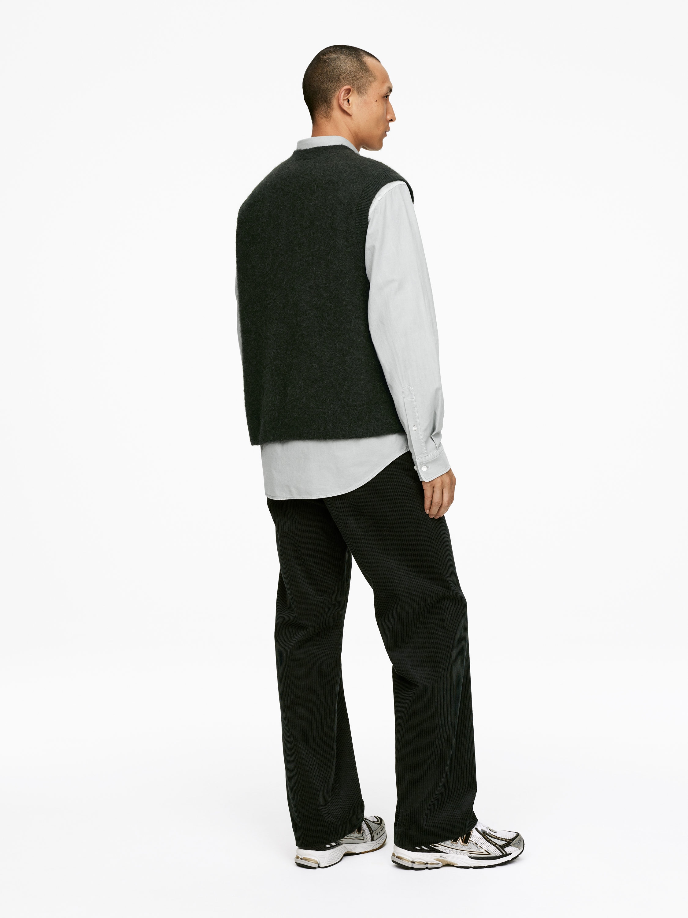 Alpaca-Wool Blend Vest - Dark Green - Regular fit - Men - StillMedia/Lookbook - 3
