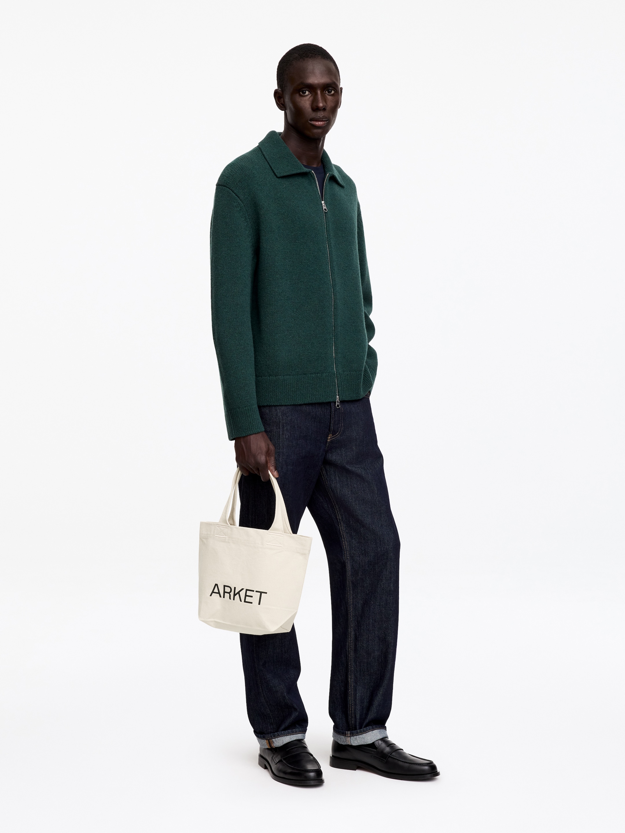 Mini fourre-tout en toile ARKET - Blanc cassé/Noir - Voyage - StillMedia/Lookbook - 14