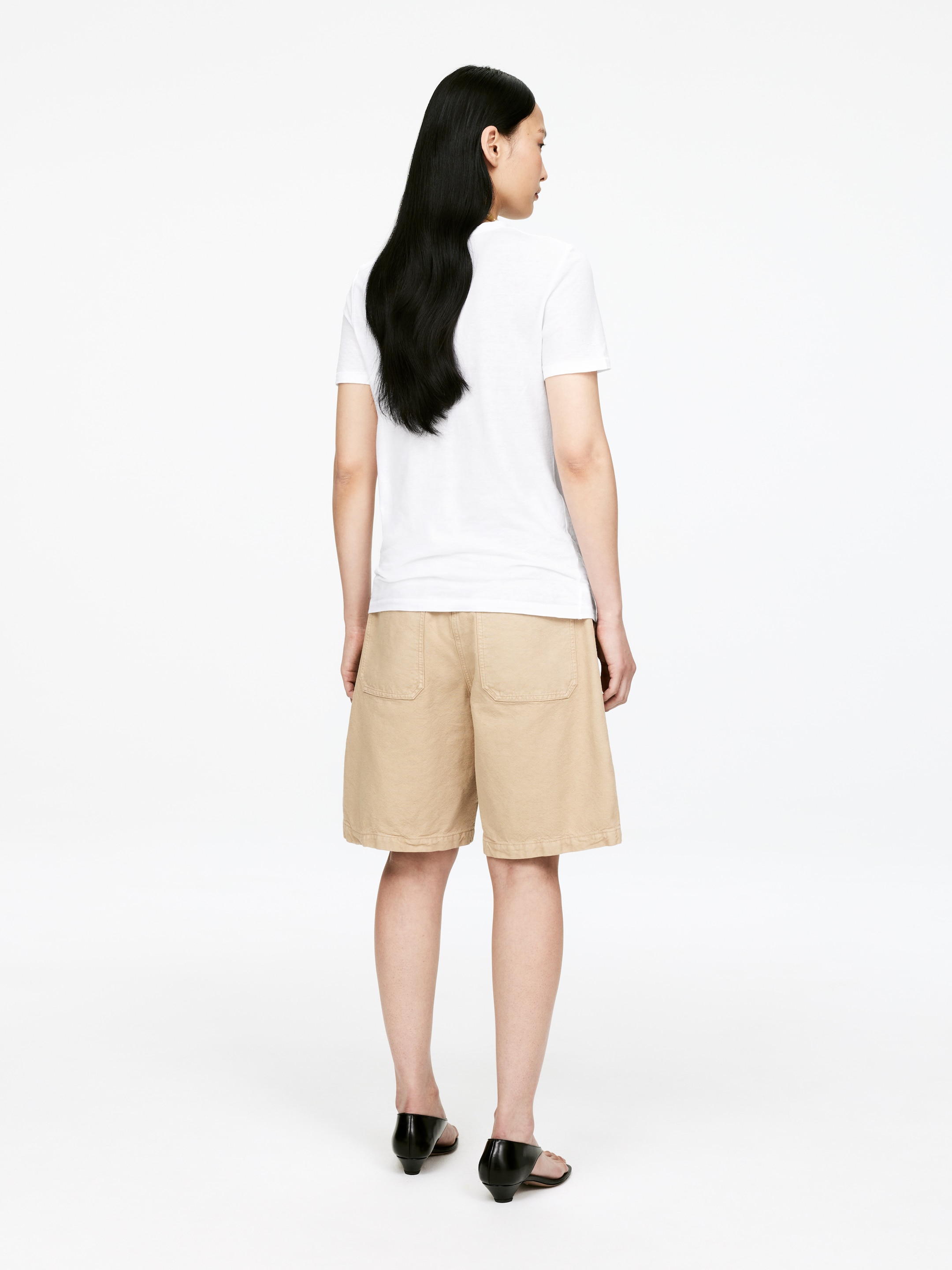 Zobacz większy obraz: T-shirt z krepy - Biały - ONA | H&M PL 3