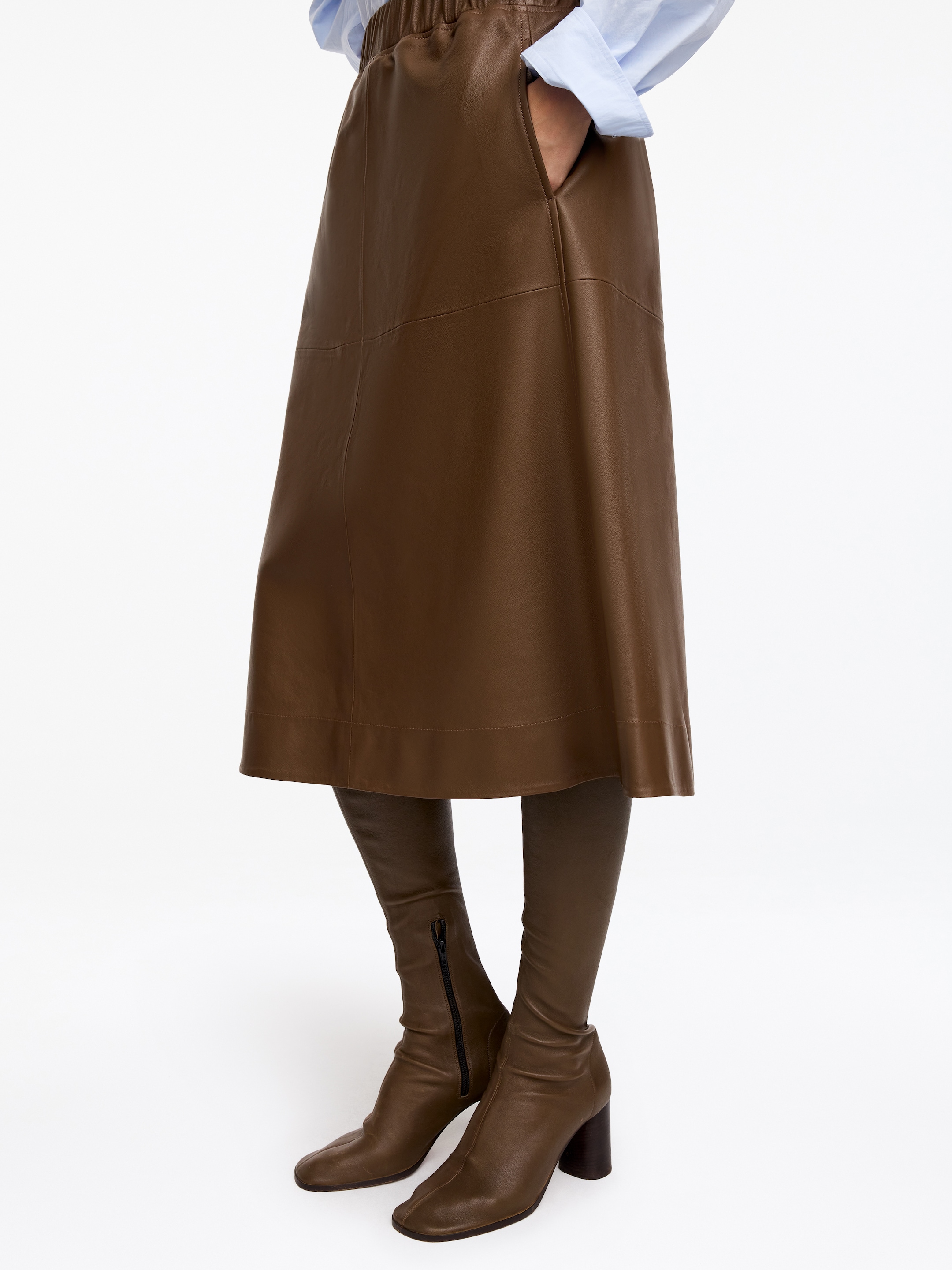 Pull-on Leather Skirt - Brown - Regular fit - women - StillMedia/Lookbook - 2