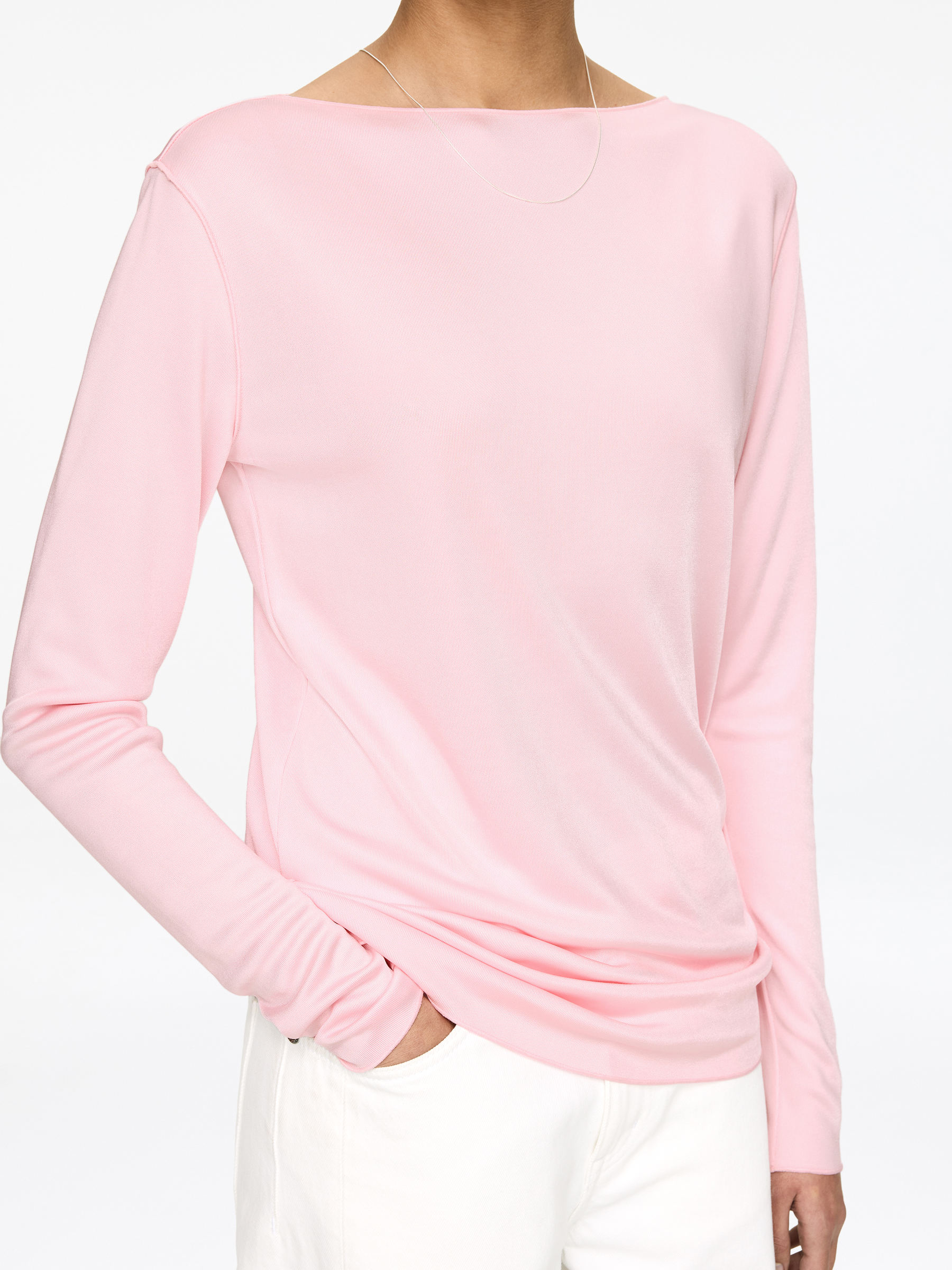 Haut en satin à col bateau - Rose - Regular fit - Femme - StillMedia/Lookbook - 5