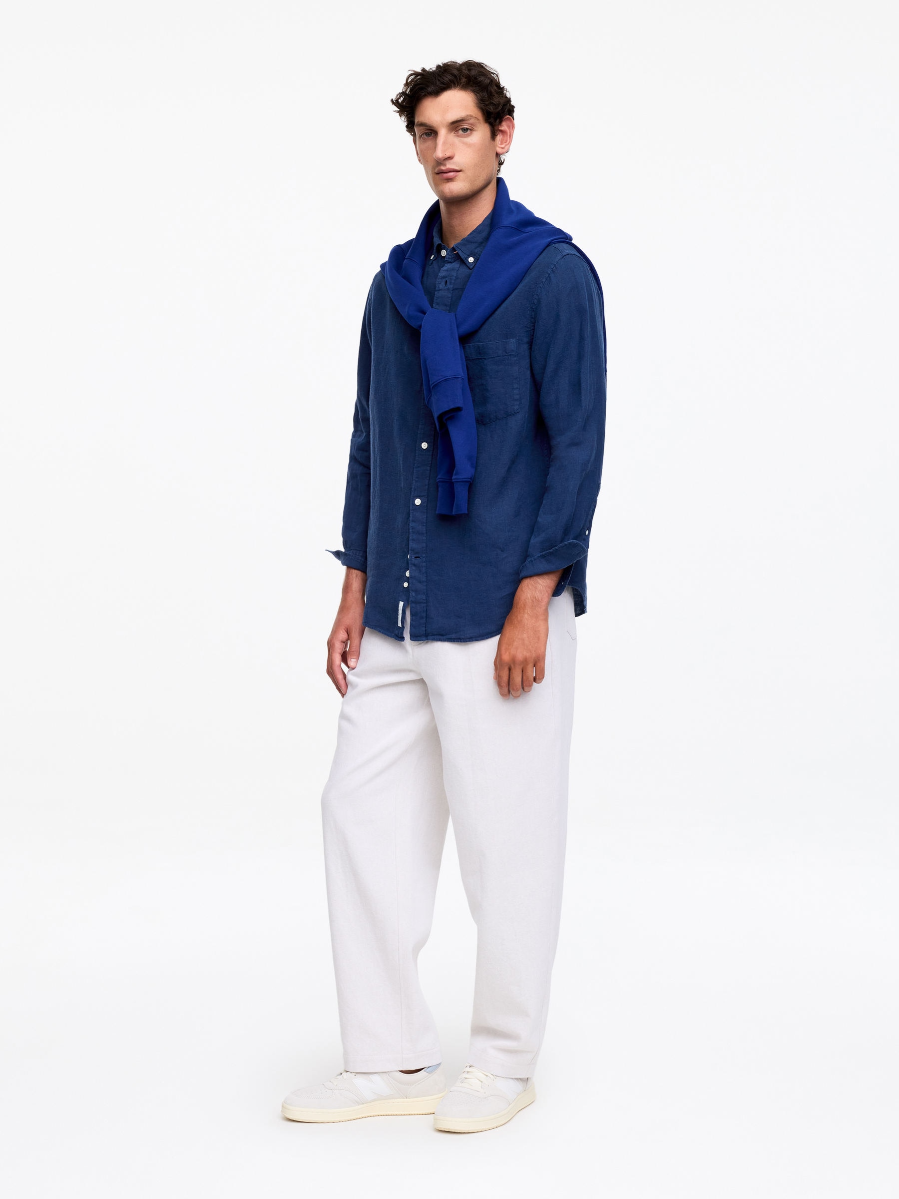 Relaxed Linen Shirt - Dark Blue - Relaxed fit - Men - StillMedia/Lookbook - 2